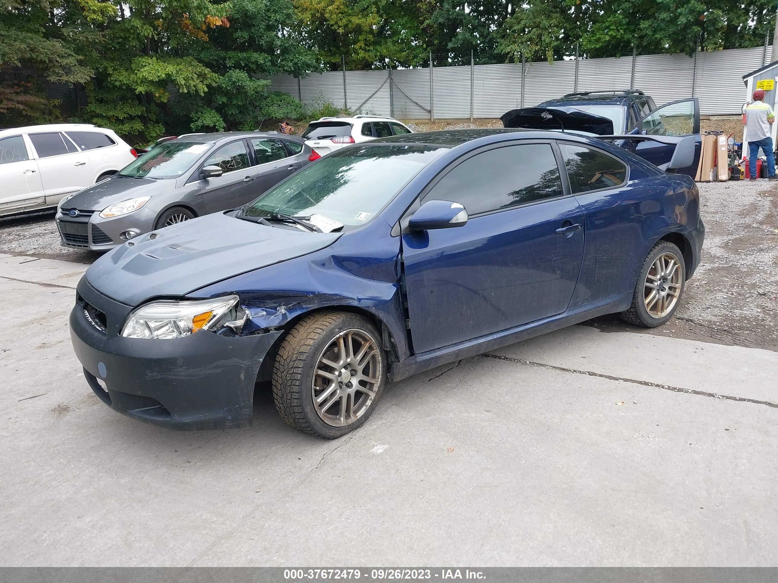 Photo 1 VIN: JTKDE3B70A0313400 - SCION TC 