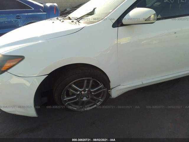 Photo 5 VIN: JTKDE3B79A0318160 - SCION TC 