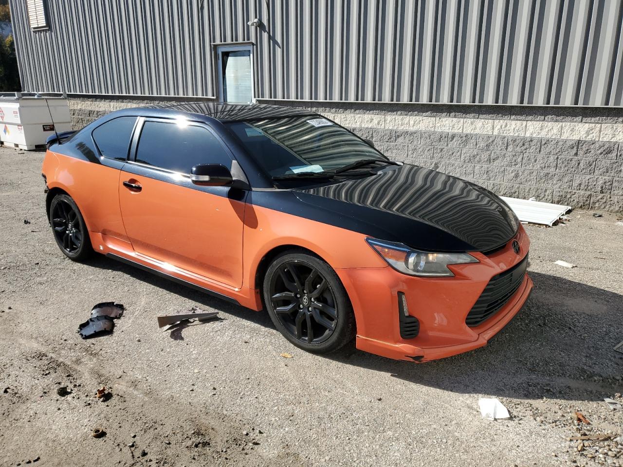 Photo 3 VIN: JTKJF5C70FJ005624 - SCION TC 