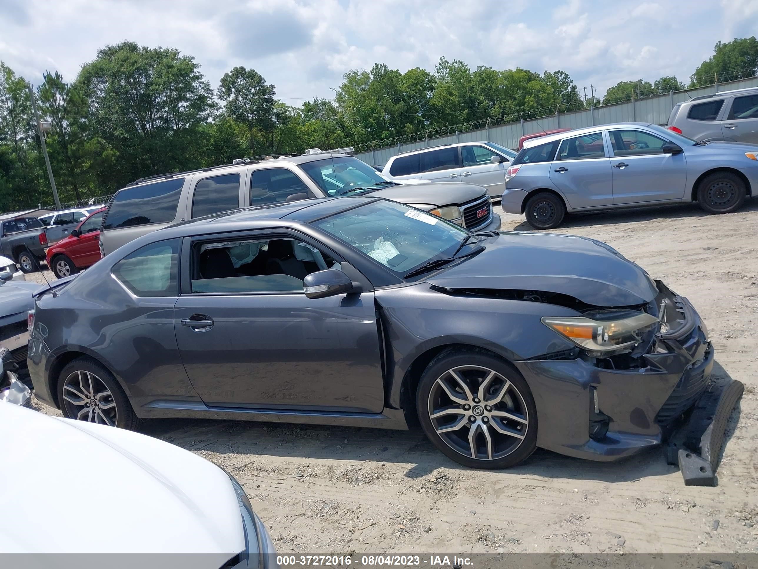 Photo 12 VIN: JTKJF5C71FJ001209 - SCION TC 