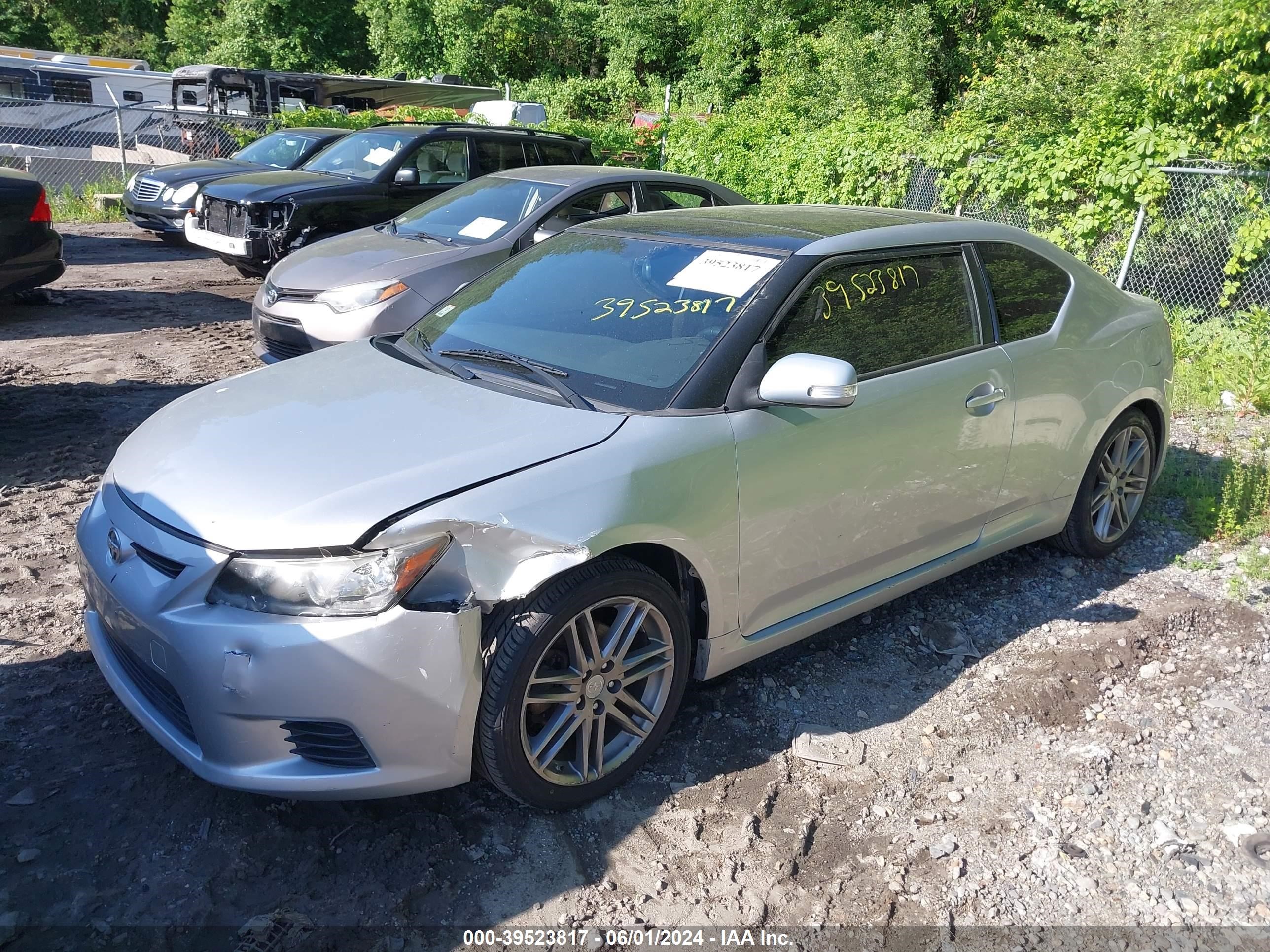 Photo 1 VIN: JTKJF5C72C3035451 - SCION TC 