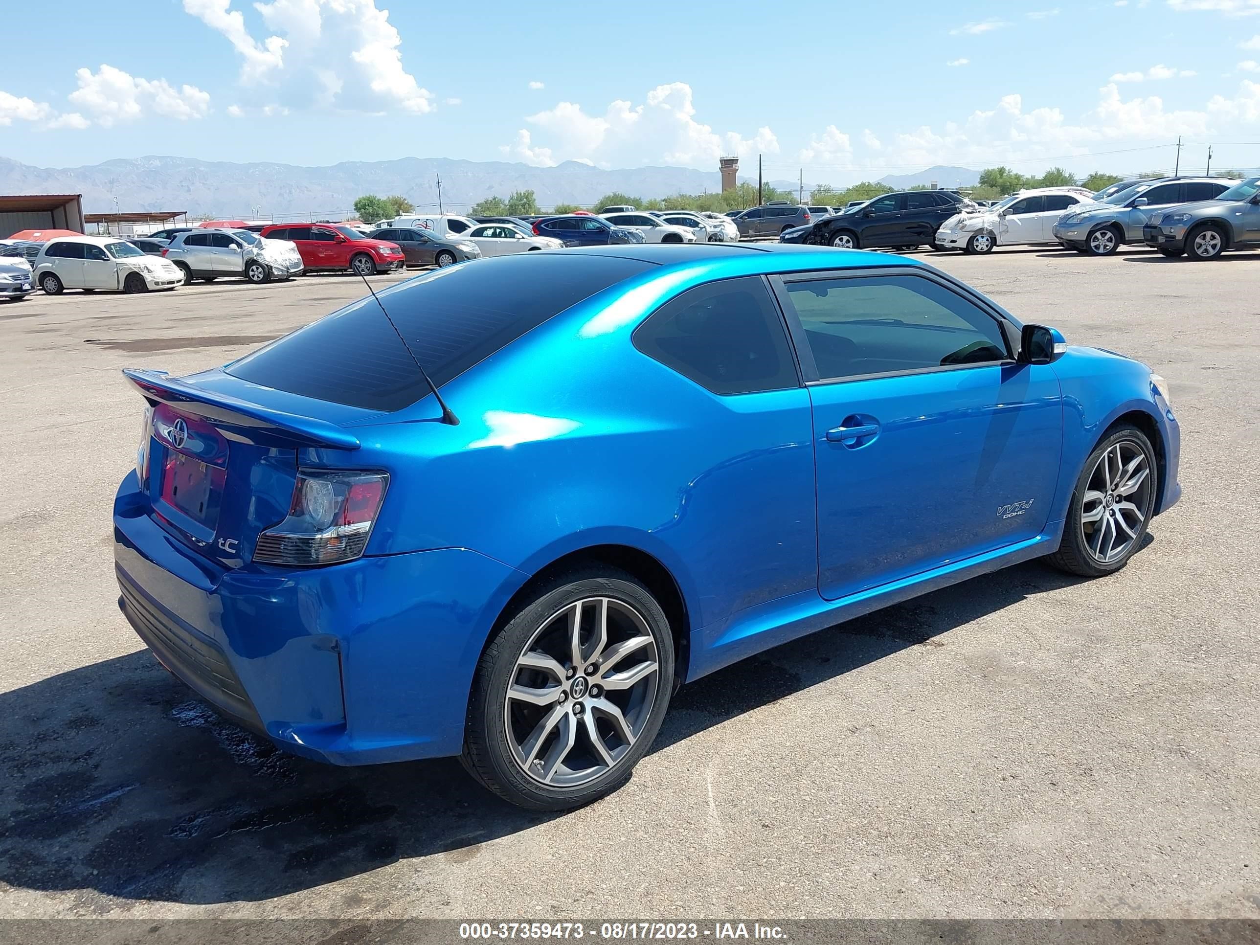 Photo 3 VIN: JTKJF5C72FJ002143 - SCION TC 