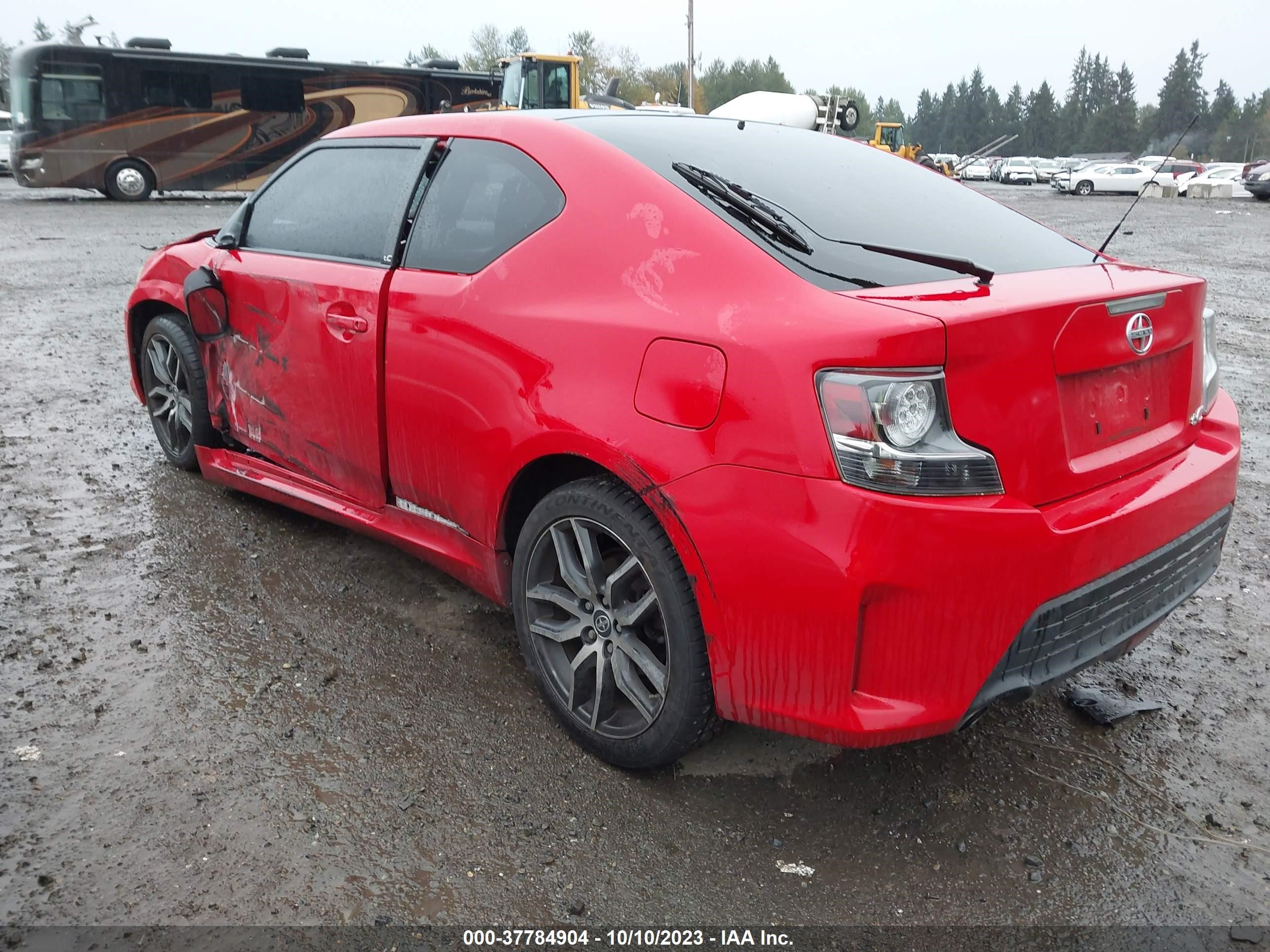 Photo 2 VIN: JTKJF5C72GJ022720 - SCION TC 