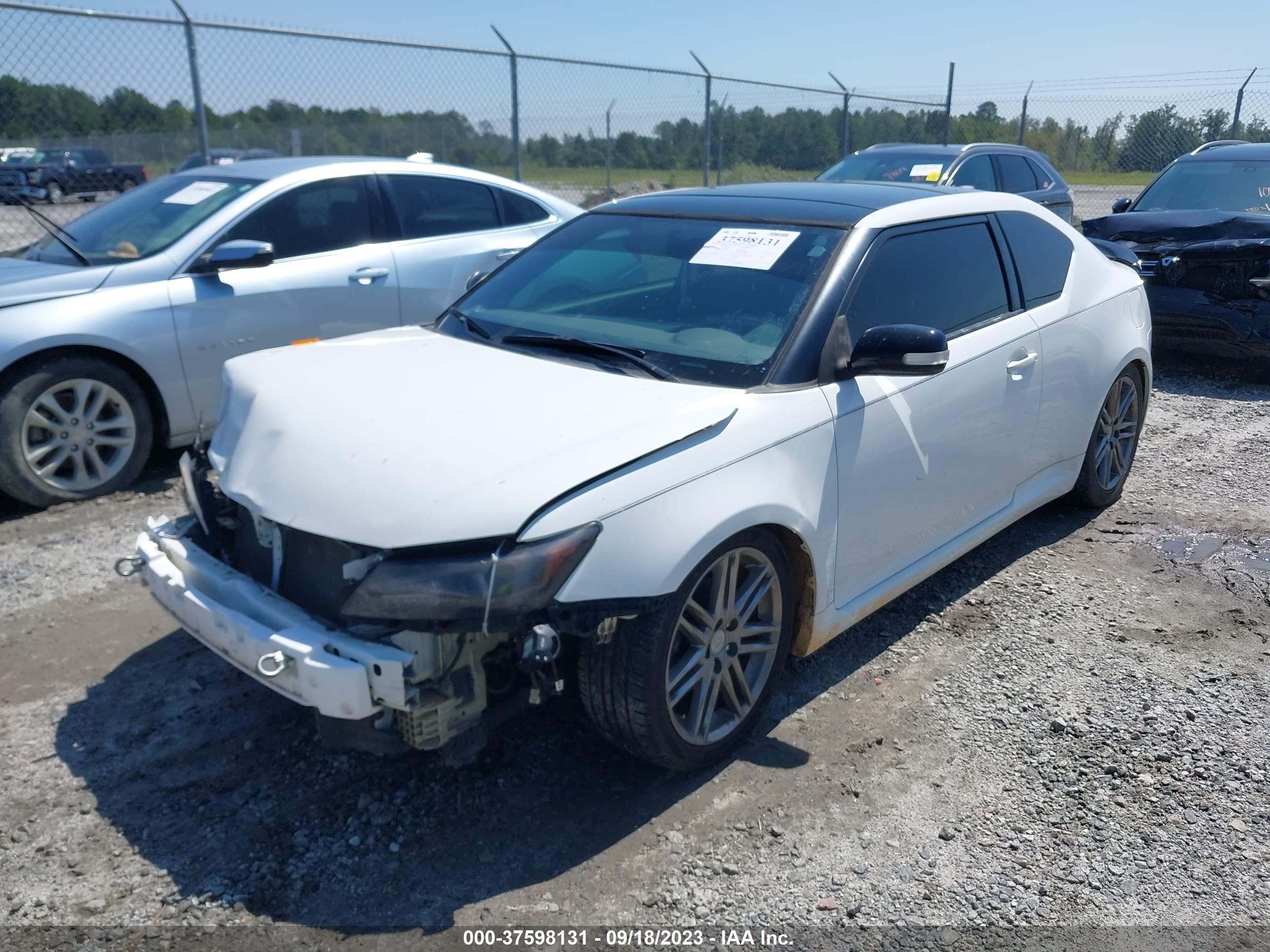 Photo 1 VIN: JTKJF5C73C3039542 - SCION TC 