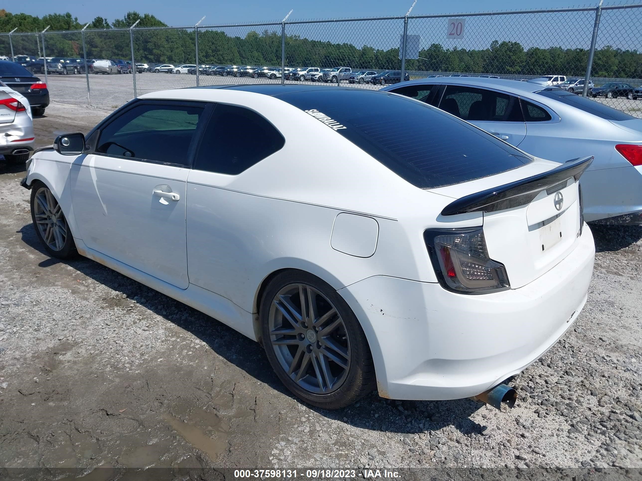 Photo 2 VIN: JTKJF5C73C3039542 - SCION TC 