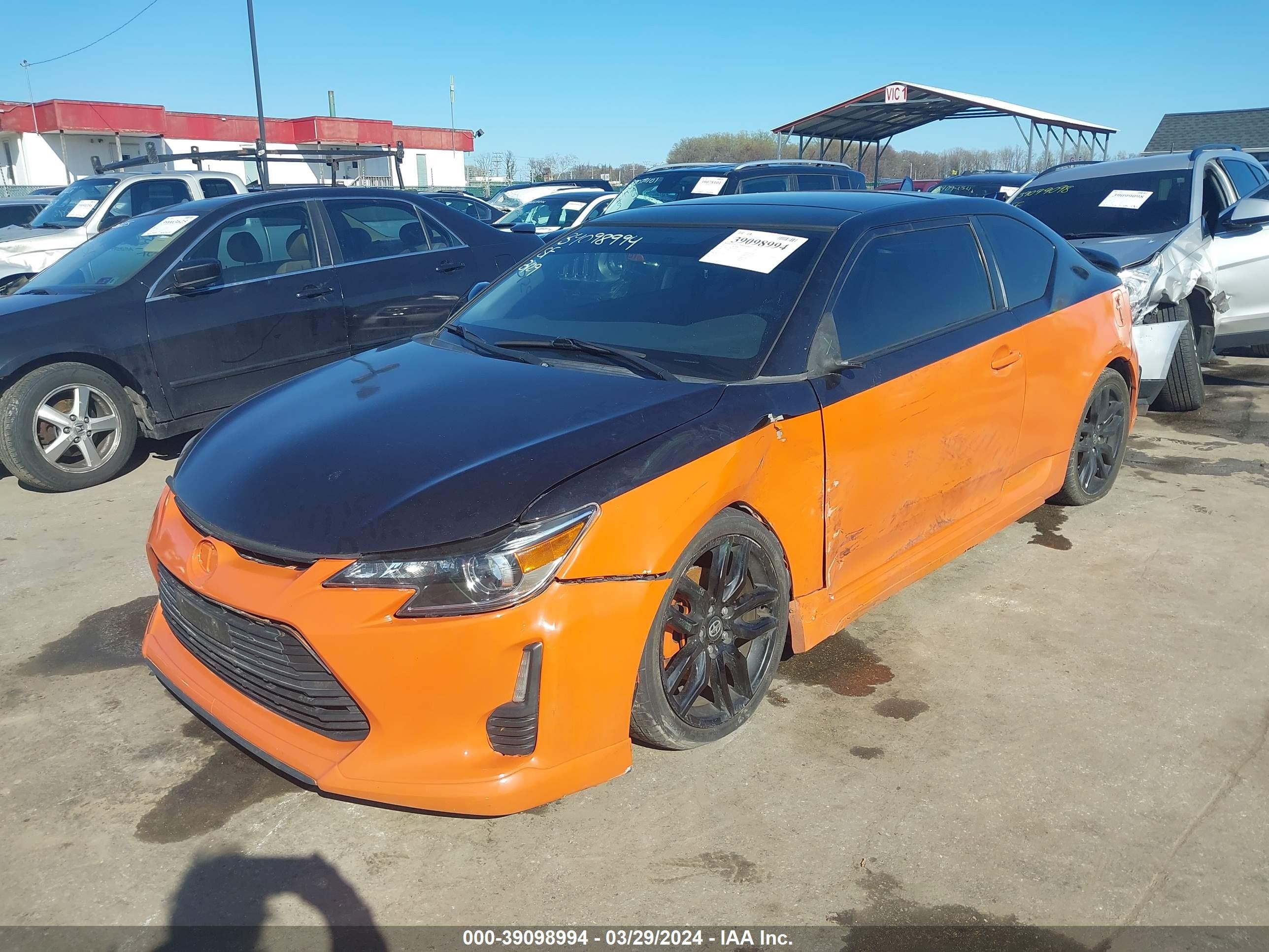 Photo 1 VIN: JTKJF5C74FJ007554 - SCION TC 