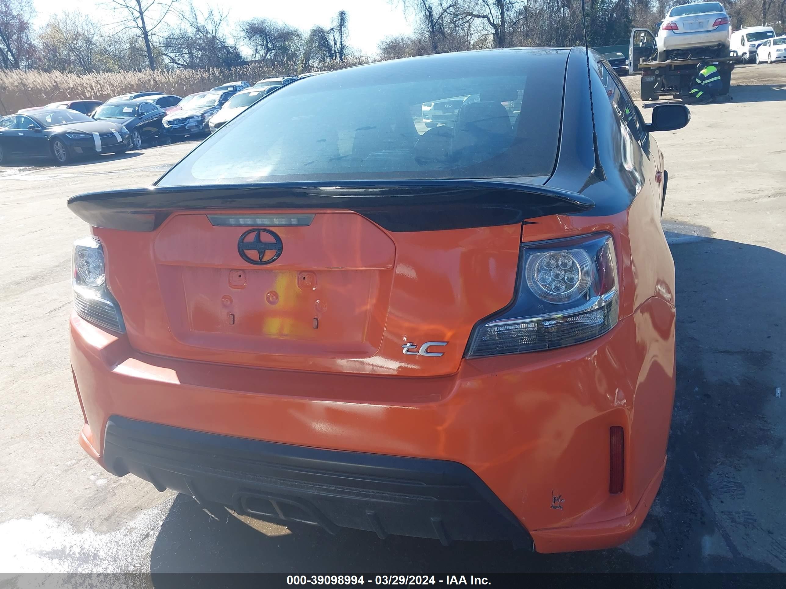 Photo 15 VIN: JTKJF5C74FJ007554 - SCION TC 