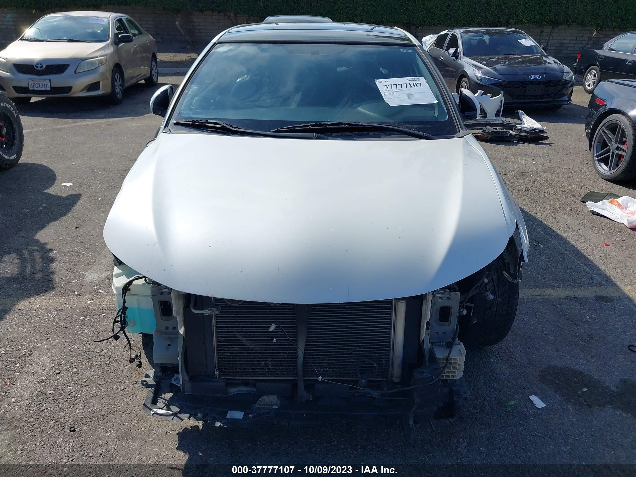 Photo 12 VIN: JTKJF5C74FJ013578 - SCION TC 