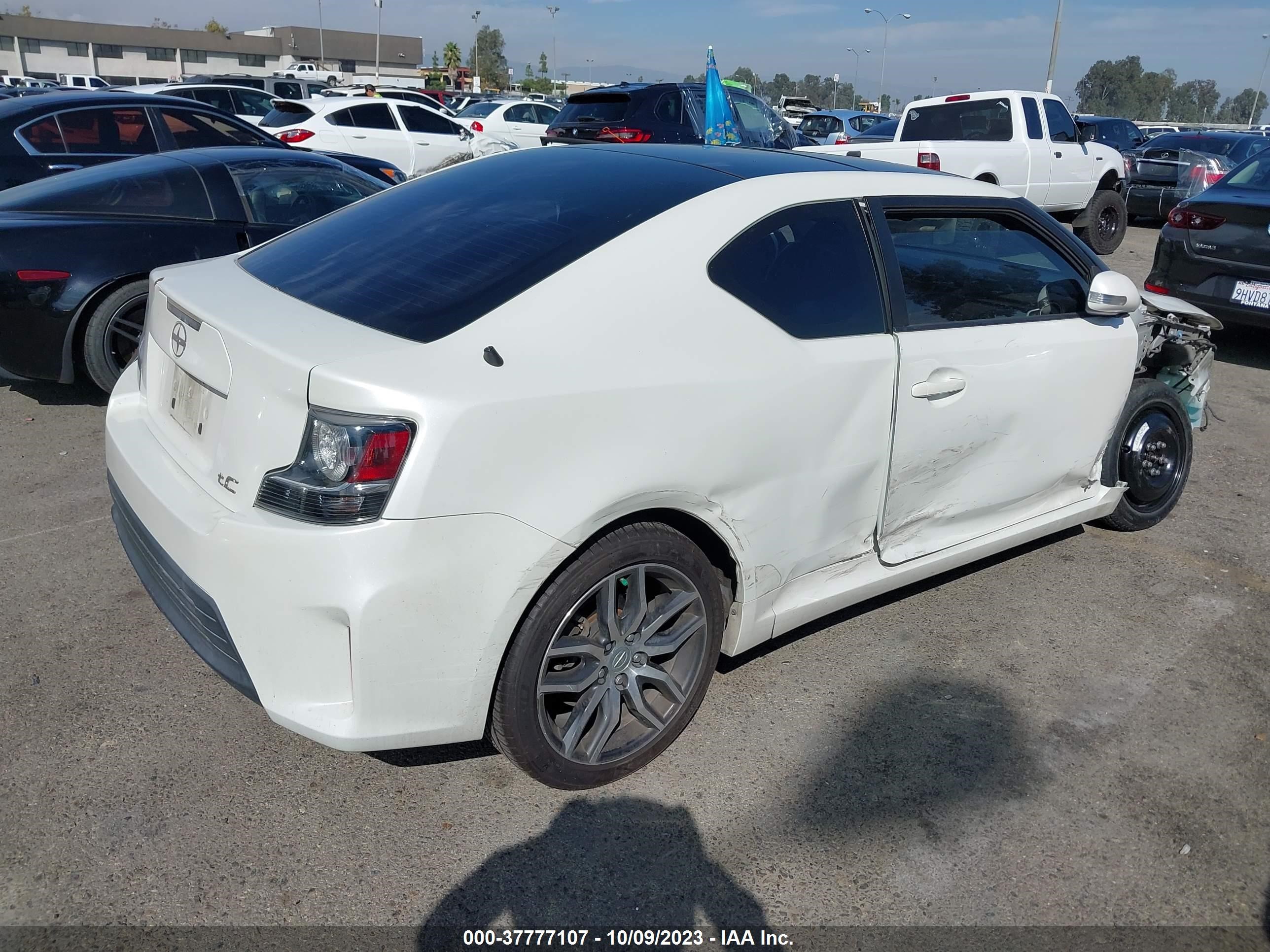 Photo 3 VIN: JTKJF5C74FJ013578 - SCION TC 