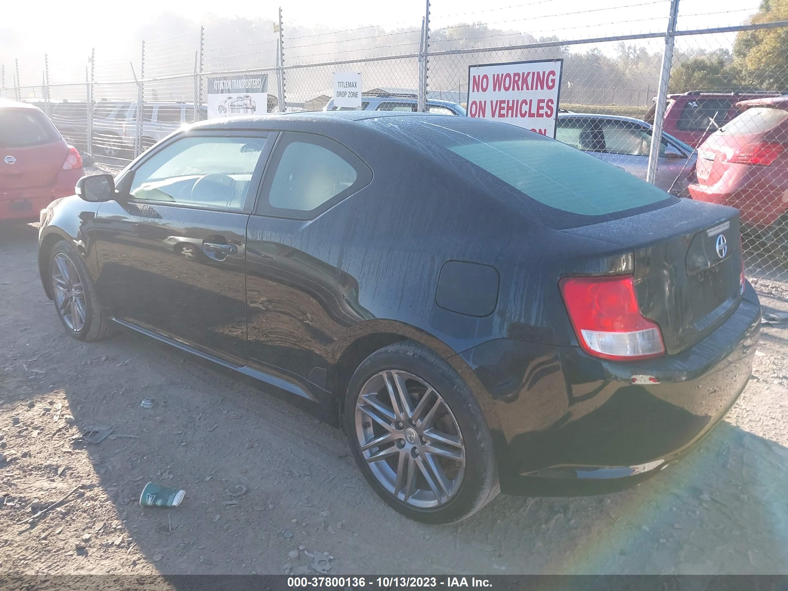 Photo 2 VIN: JTKJF5C75C3037131 - SCION TC 