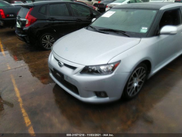 Photo 5 VIN: JTKJF5C75D3050561 - SCION TC 