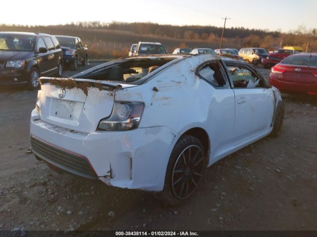 Photo 3 VIN: JTKJF5C75E3066261 - SCION TC 