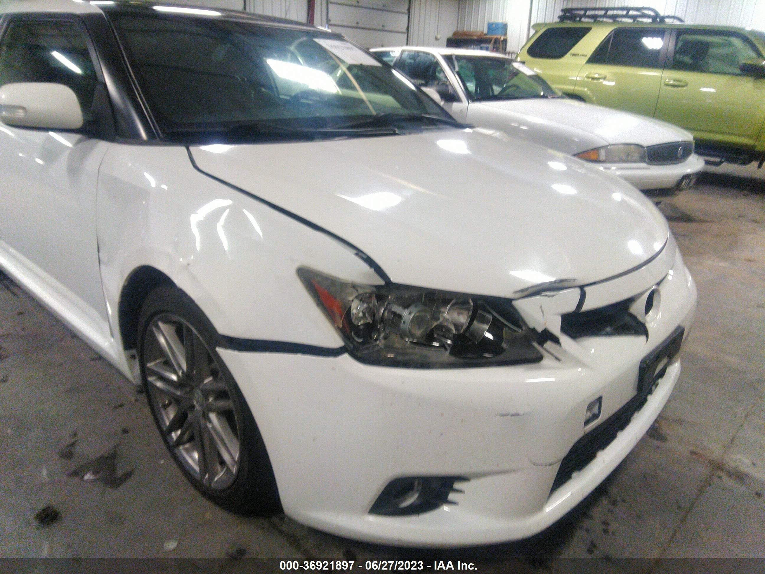 Photo 5 VIN: JTKJF5C77D3046253 - SCION TC 