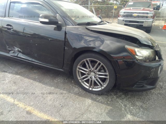 Photo 5 VIN: JTKJF5C78B3011850 - SCION TC 