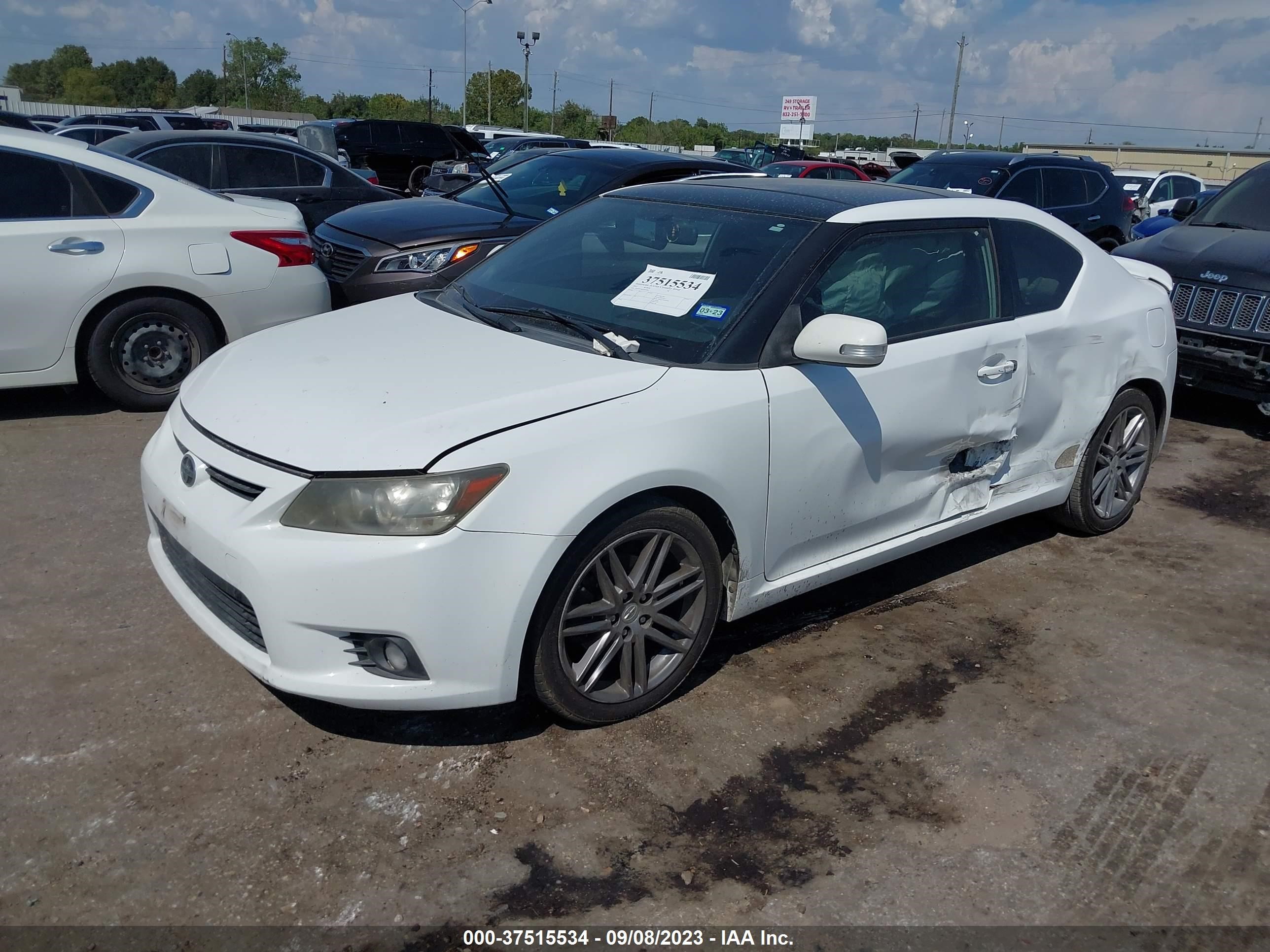 Photo 1 VIN: JTKJF5C78C3036684 - SCION TC 