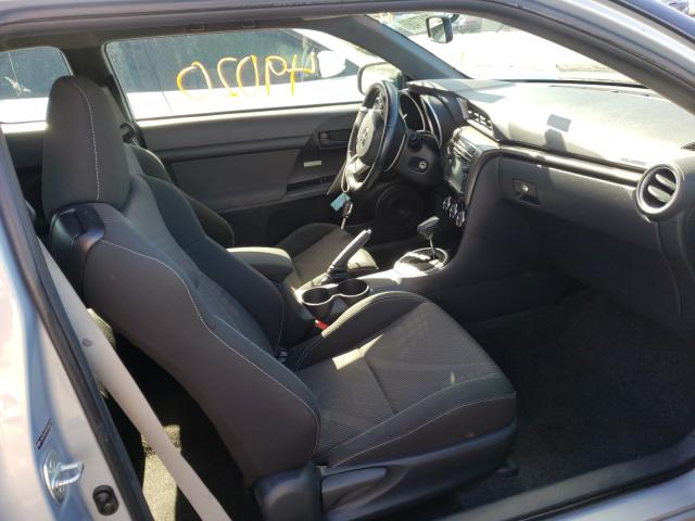 Photo 4 VIN: JTKJF5C78E3068733 - TOYOTA SCION TC 