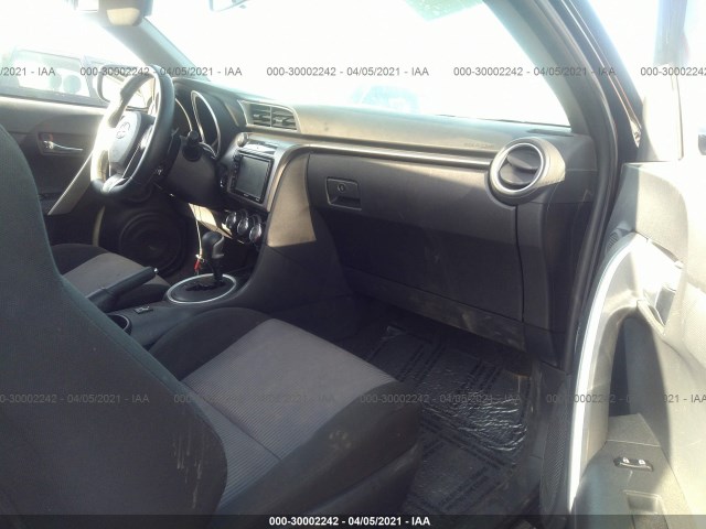 Photo 4 VIN: JTKJF5C78GJ014539 - SCION TC 