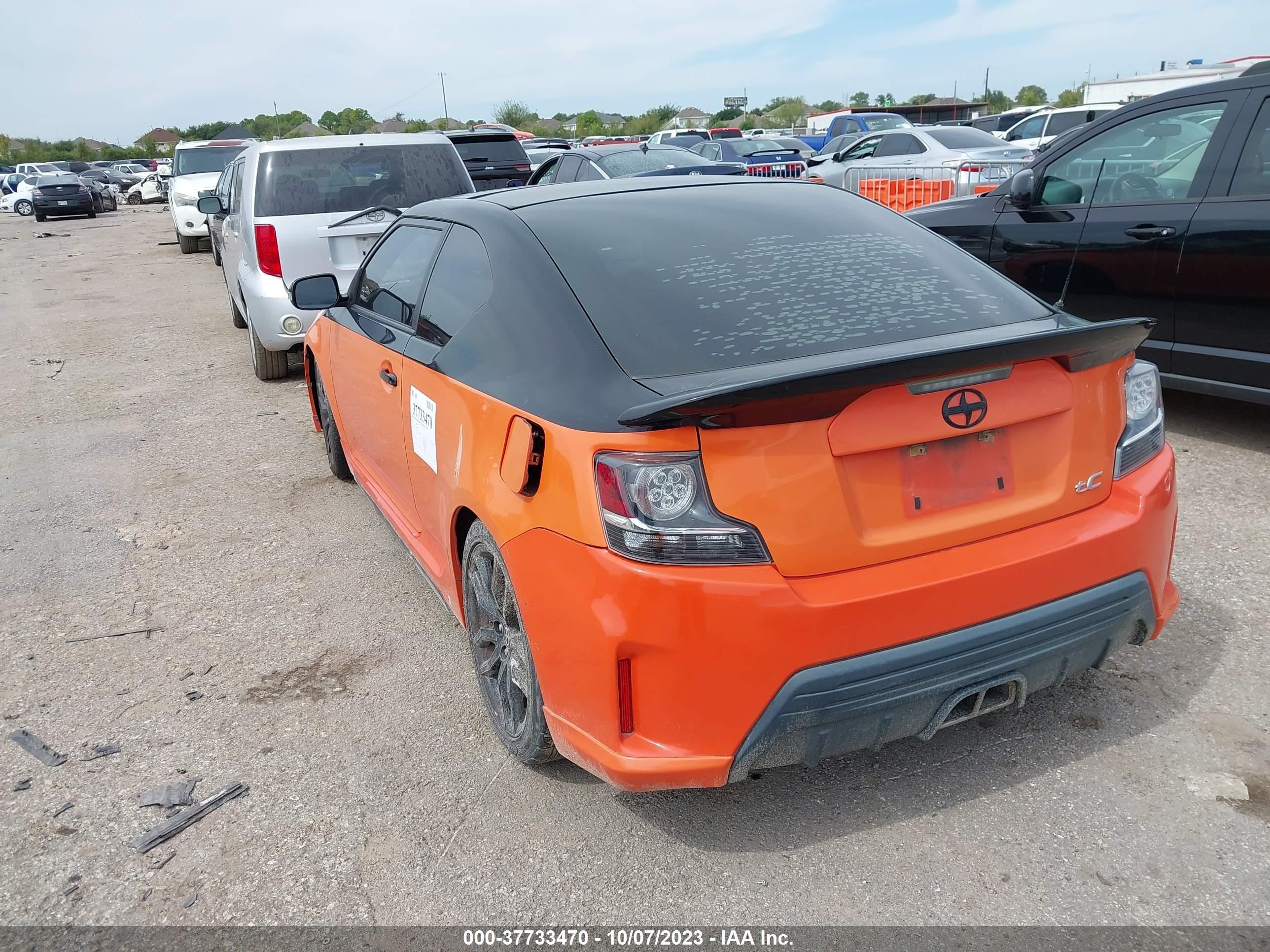 Photo 2 VIN: JTKJF5C79FJ008506 - SCION TC 