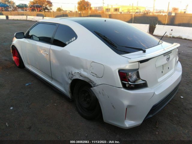 Photo 2 VIN: JTKJF5C79GJ014565 - SCION TC 