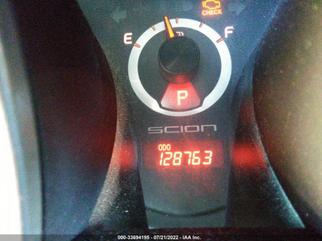 Photo 6 VIN: JTKJF5C7XB3004219 - SCION TC 