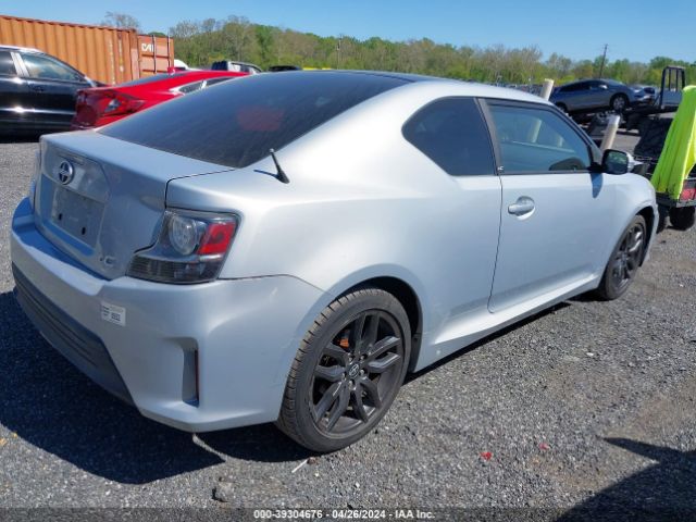 Photo 3 VIN: JTKJF5C7XE3073027 - SCION TC 