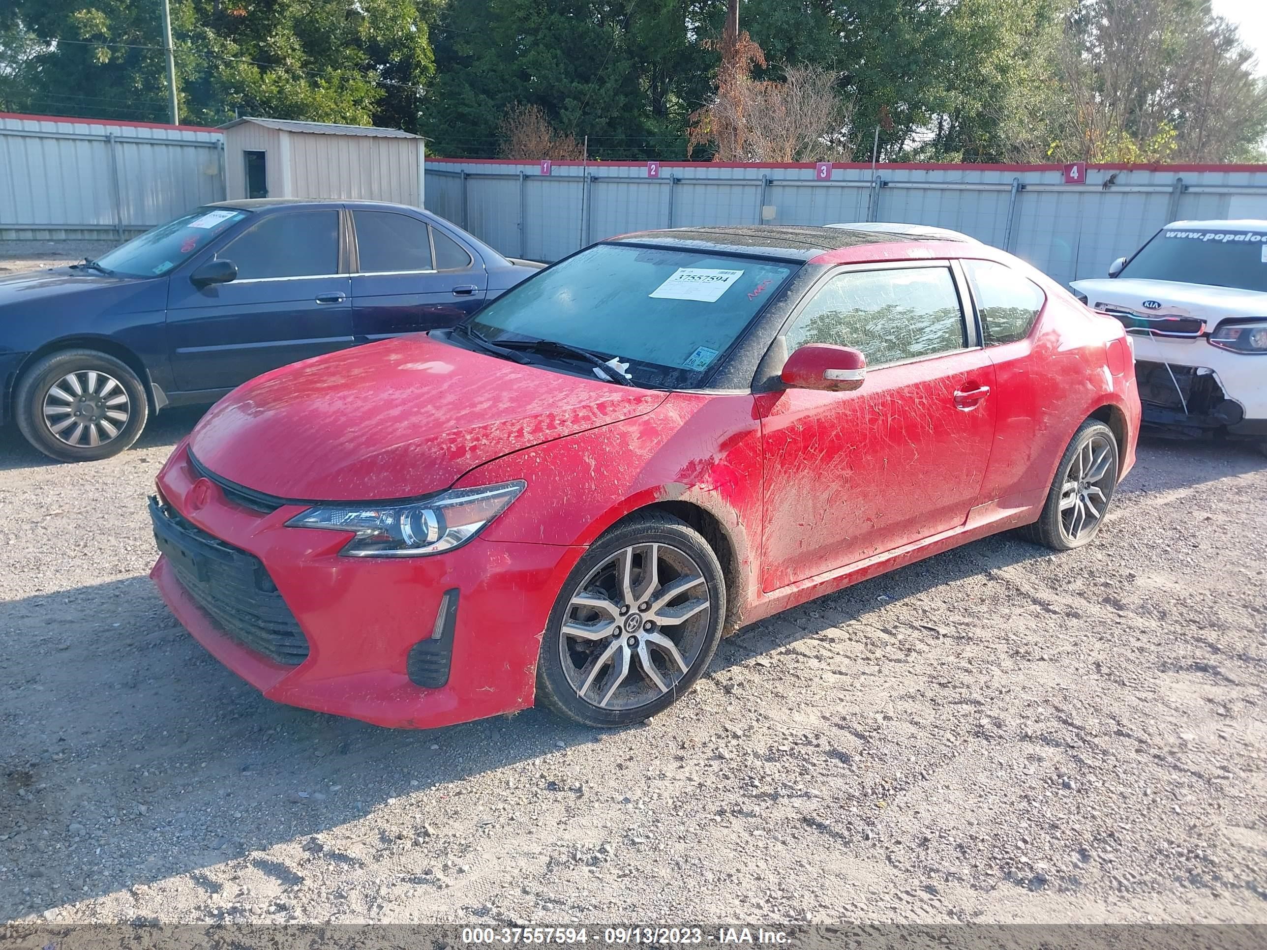 Photo 1 VIN: JTKJF5C7XFJ010135 - SCION TC 