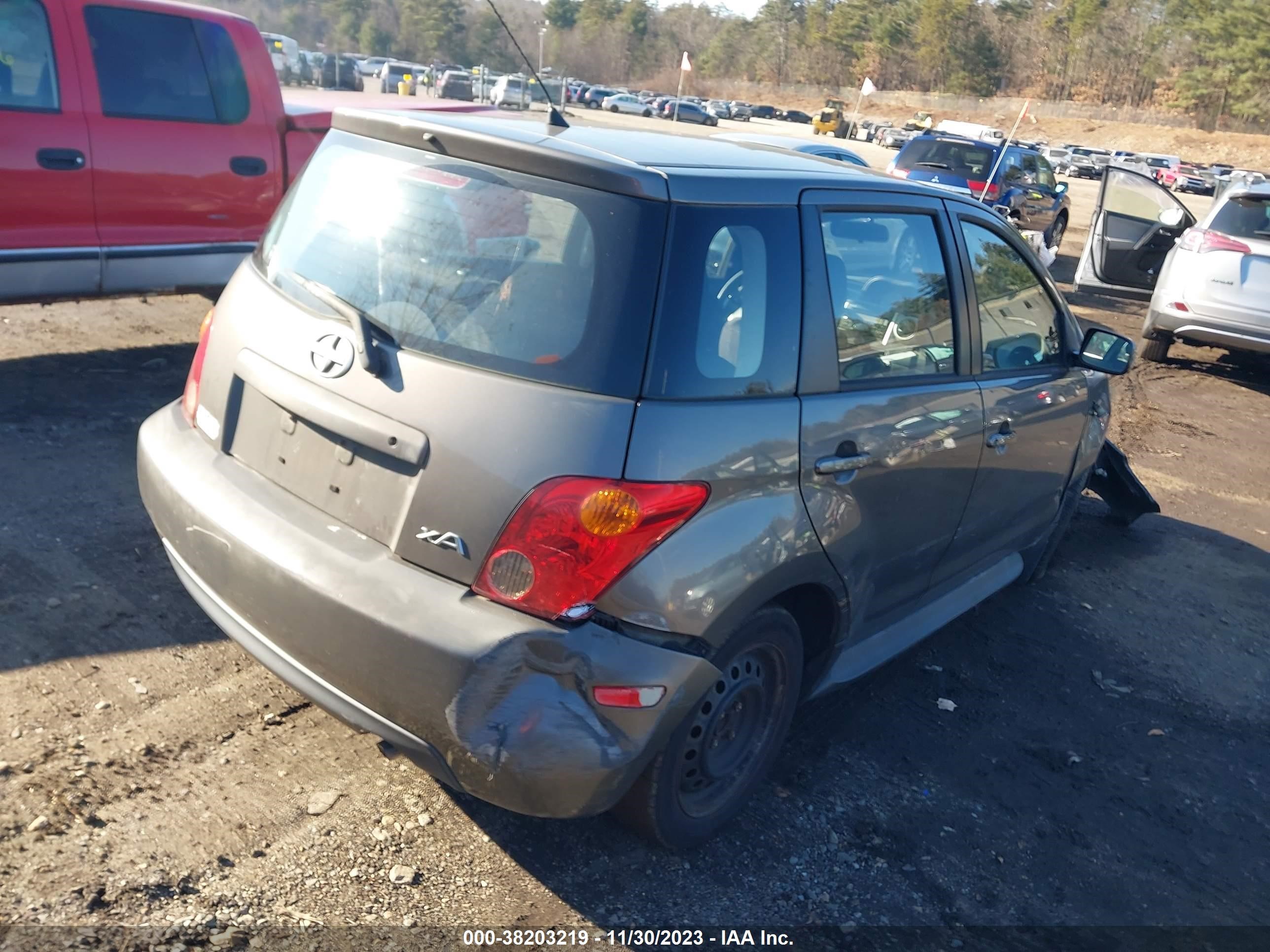 Photo 3 VIN: JTKKT604250096834 - SCION XA 