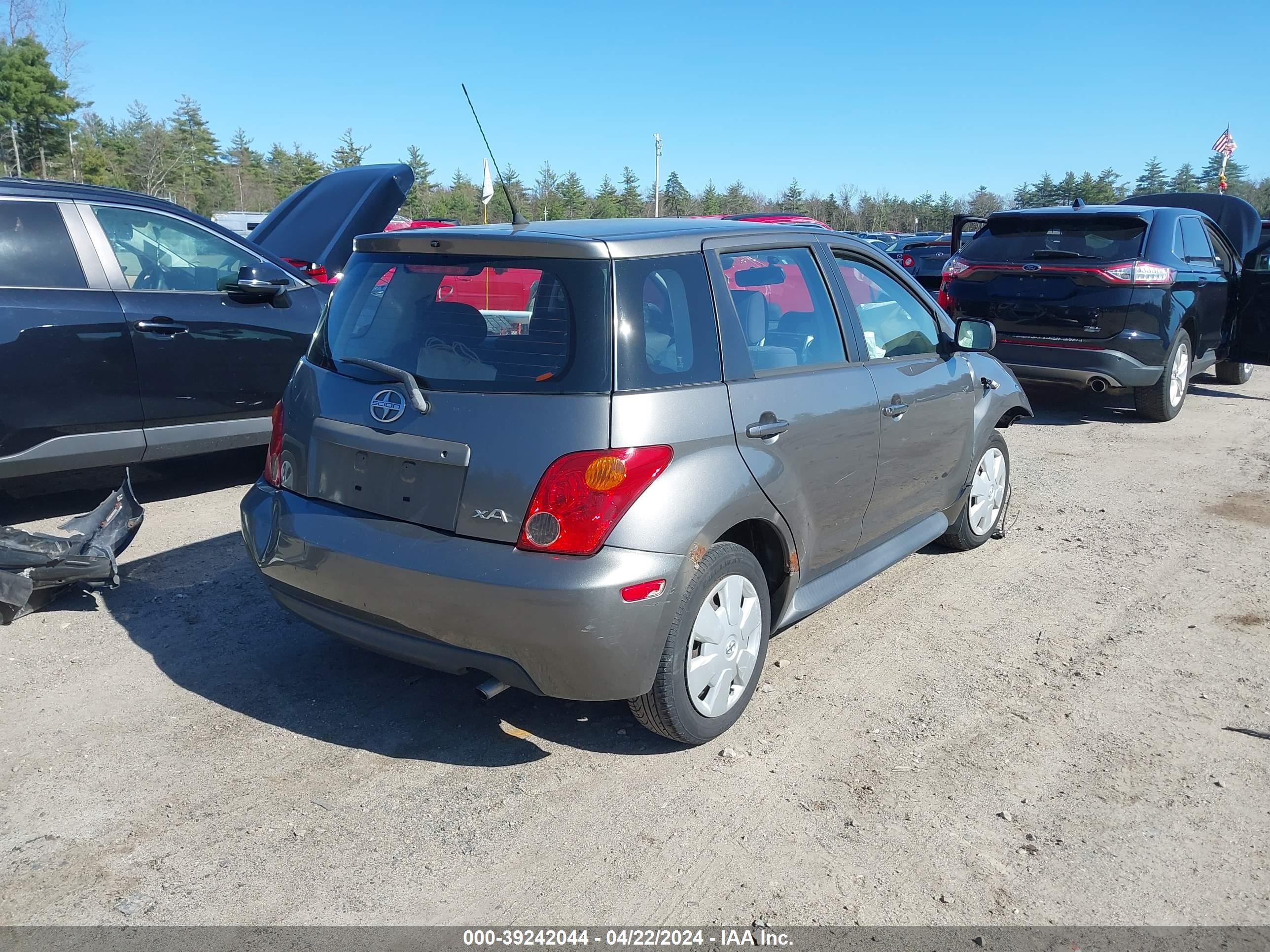 Photo 3 VIN: JTKKT604550113948 - SCION XA 