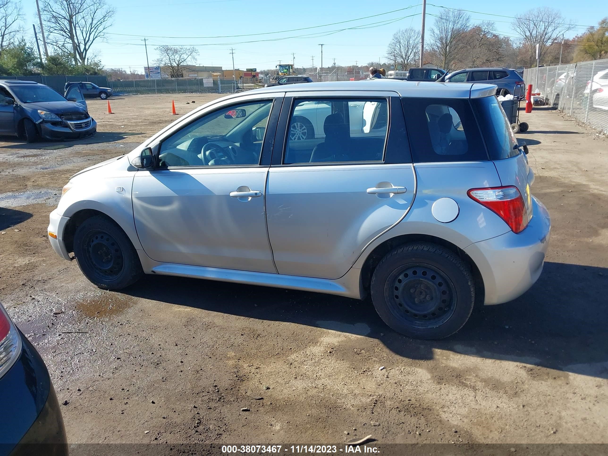 Photo 13 VIN: JTKKT604665003771 - SCION XA 