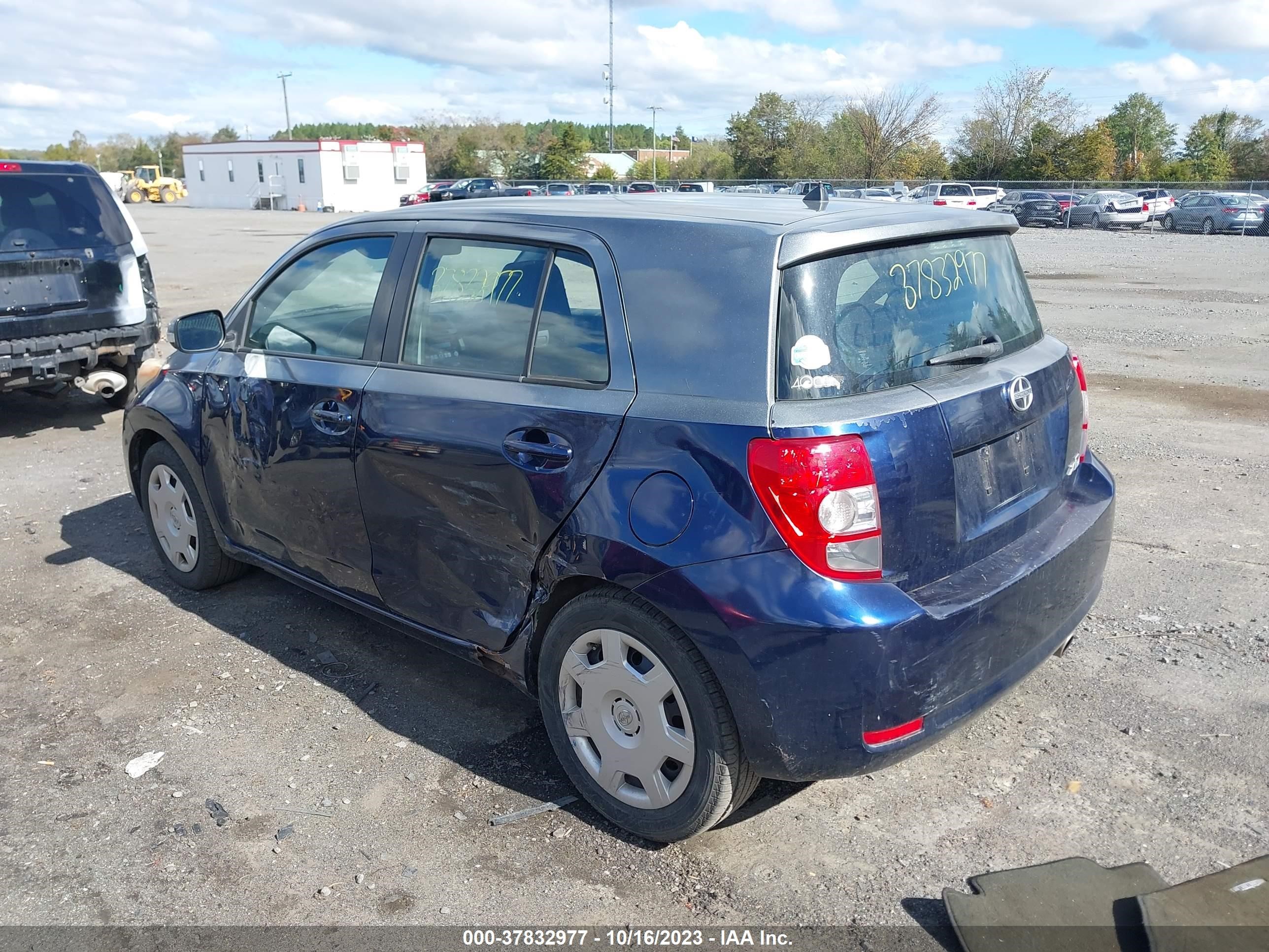 Photo 2 VIN: JTKKU10409J045879 - SCION XD 