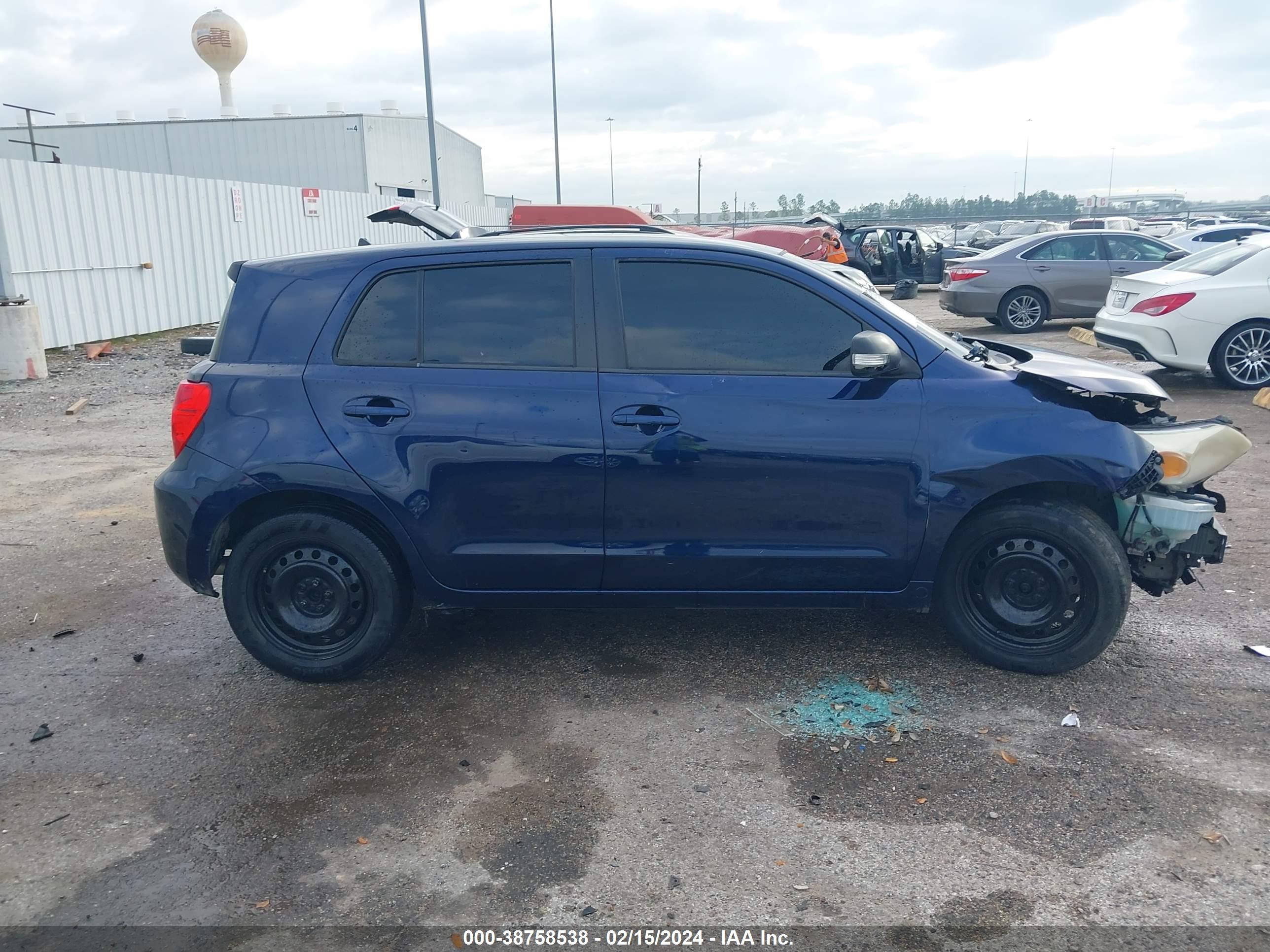 Photo 13 VIN: JTKKU10418J024702 - SCION XD 