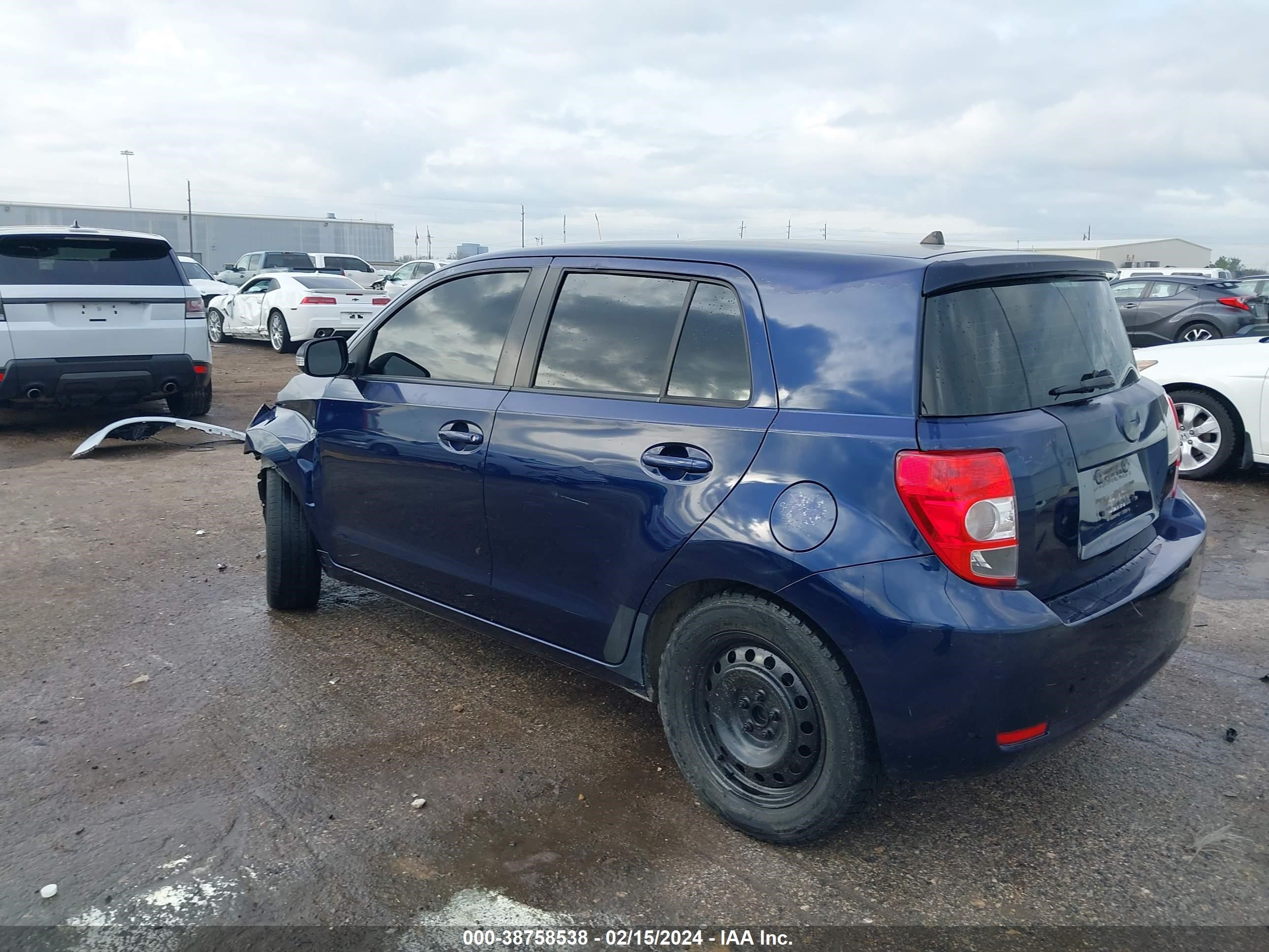 Photo 2 VIN: JTKKU10418J024702 - SCION XD 