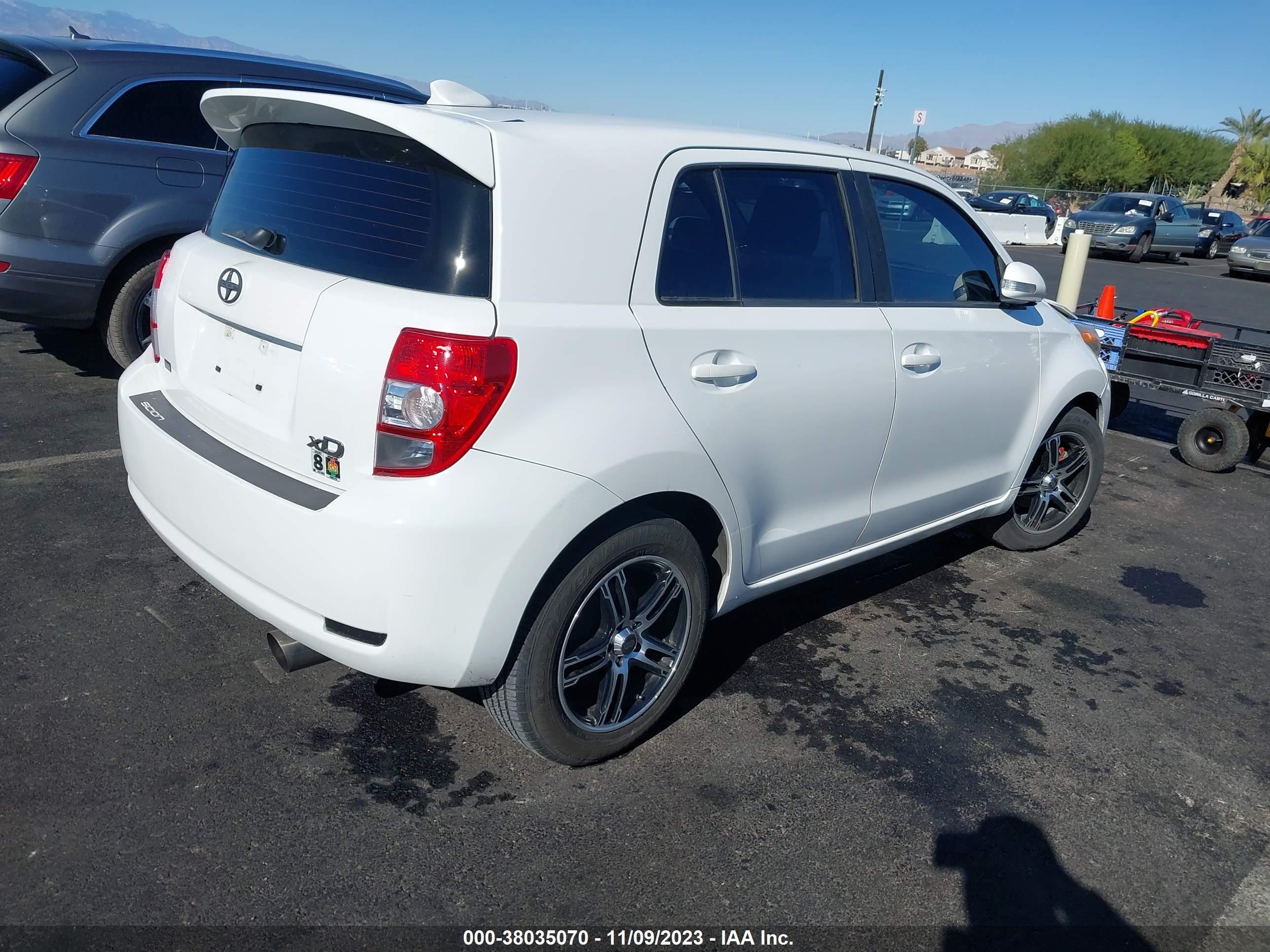 Photo 3 VIN: JTKKU10418J025624 - SCION XD 