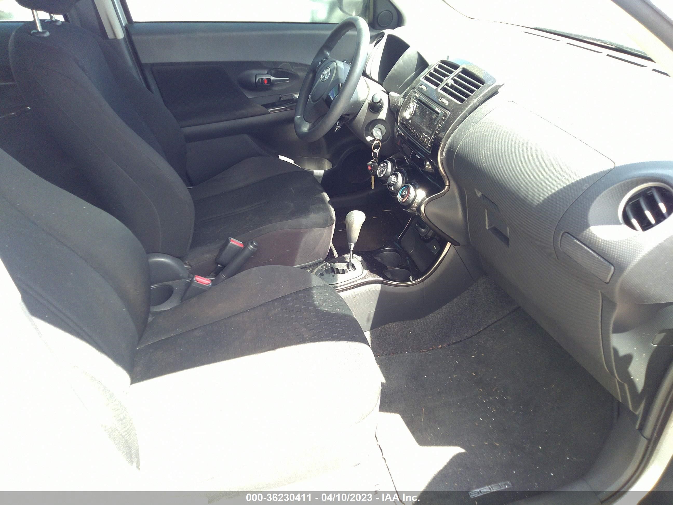 Photo 4 VIN: JTKKU10418J031990 - SCION XD 