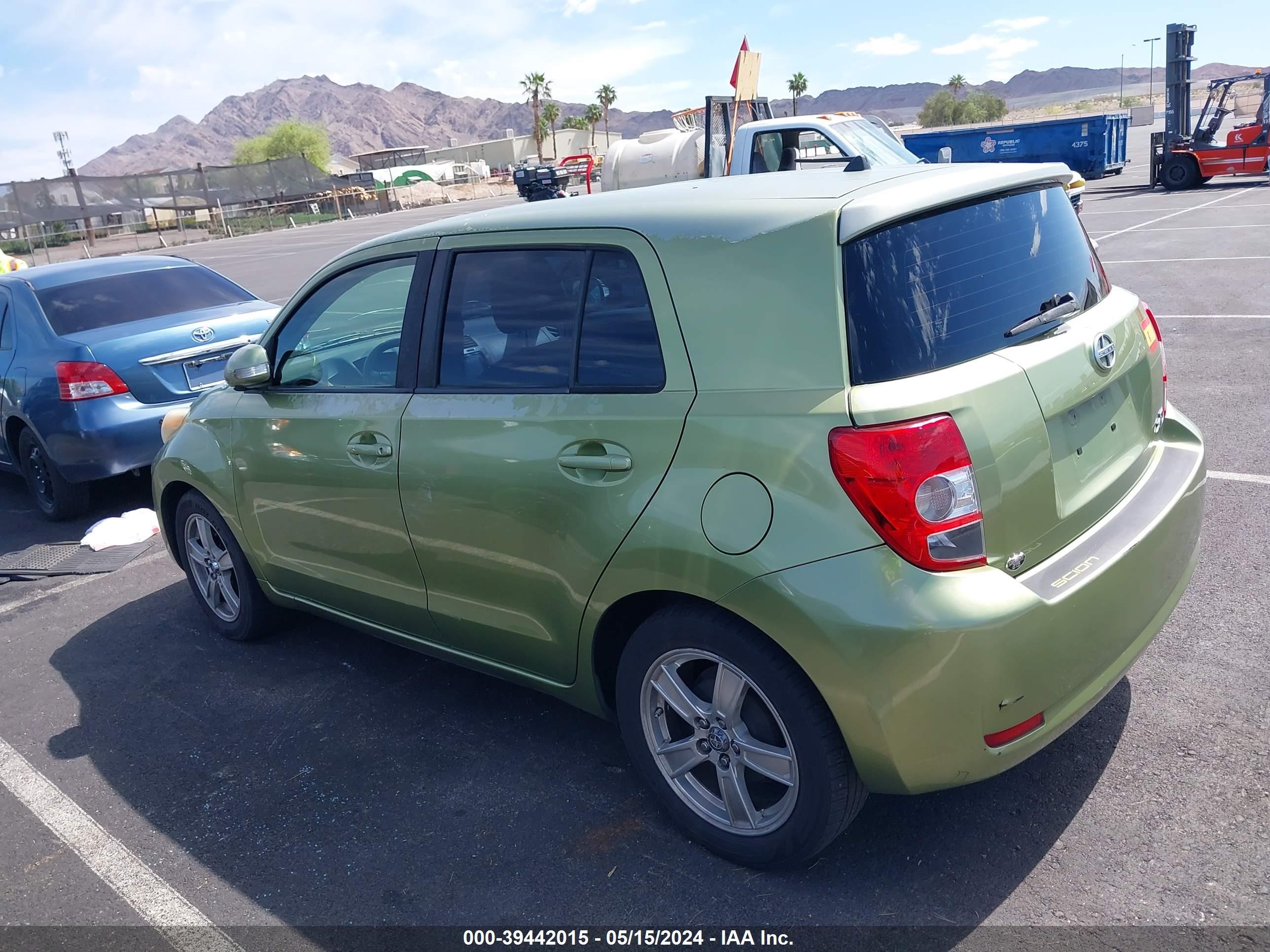 Photo 2 VIN: JTKKU10419J050217 - SCION XD 