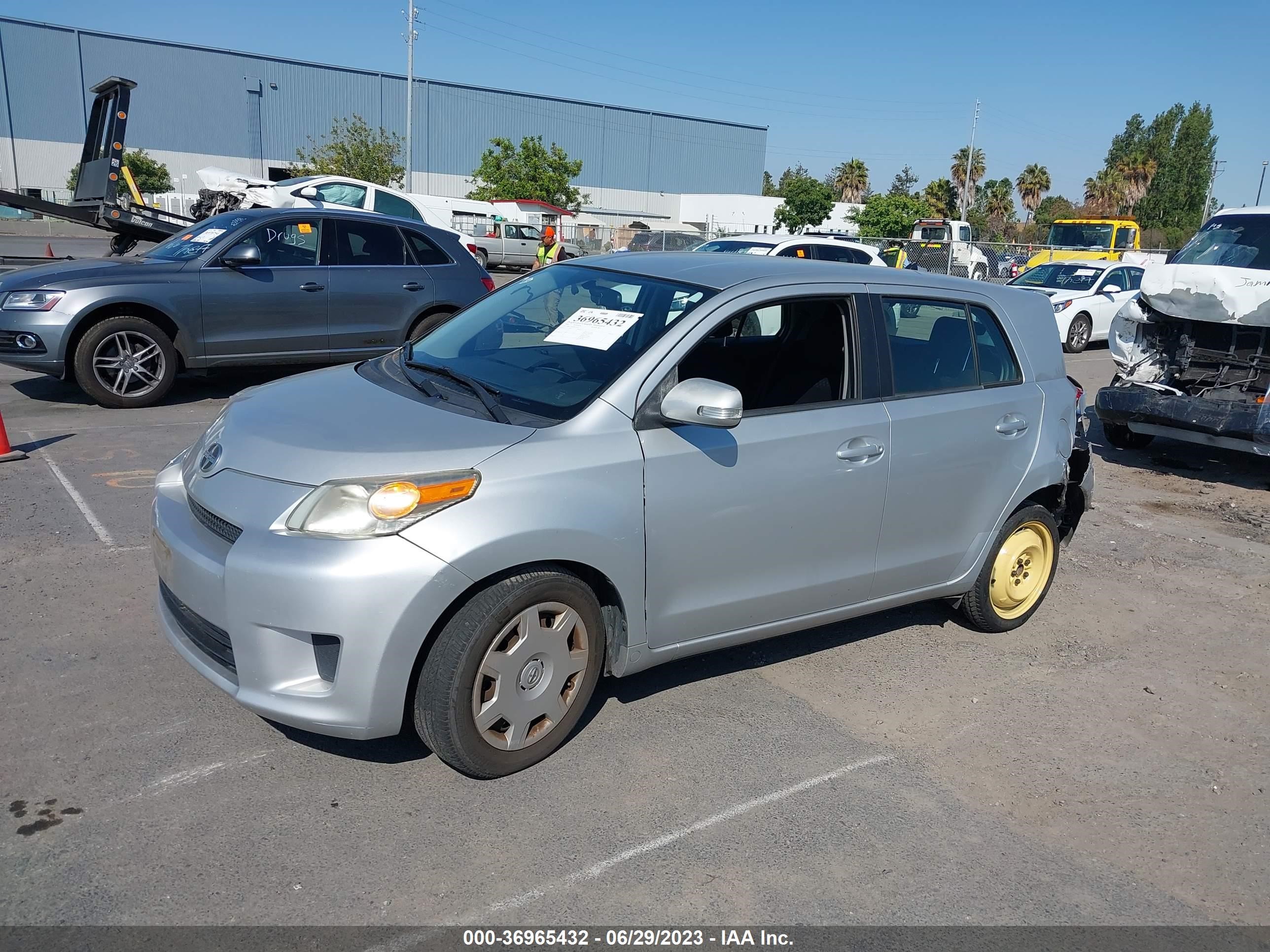 Photo 1 VIN: JTKKU10428J015524 - SCION XD 