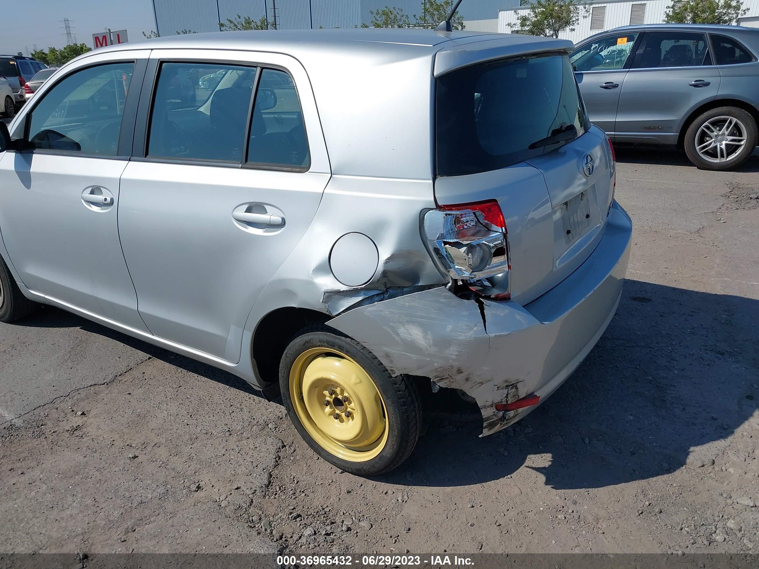 Photo 5 VIN: JTKKU10428J015524 - SCION XD 