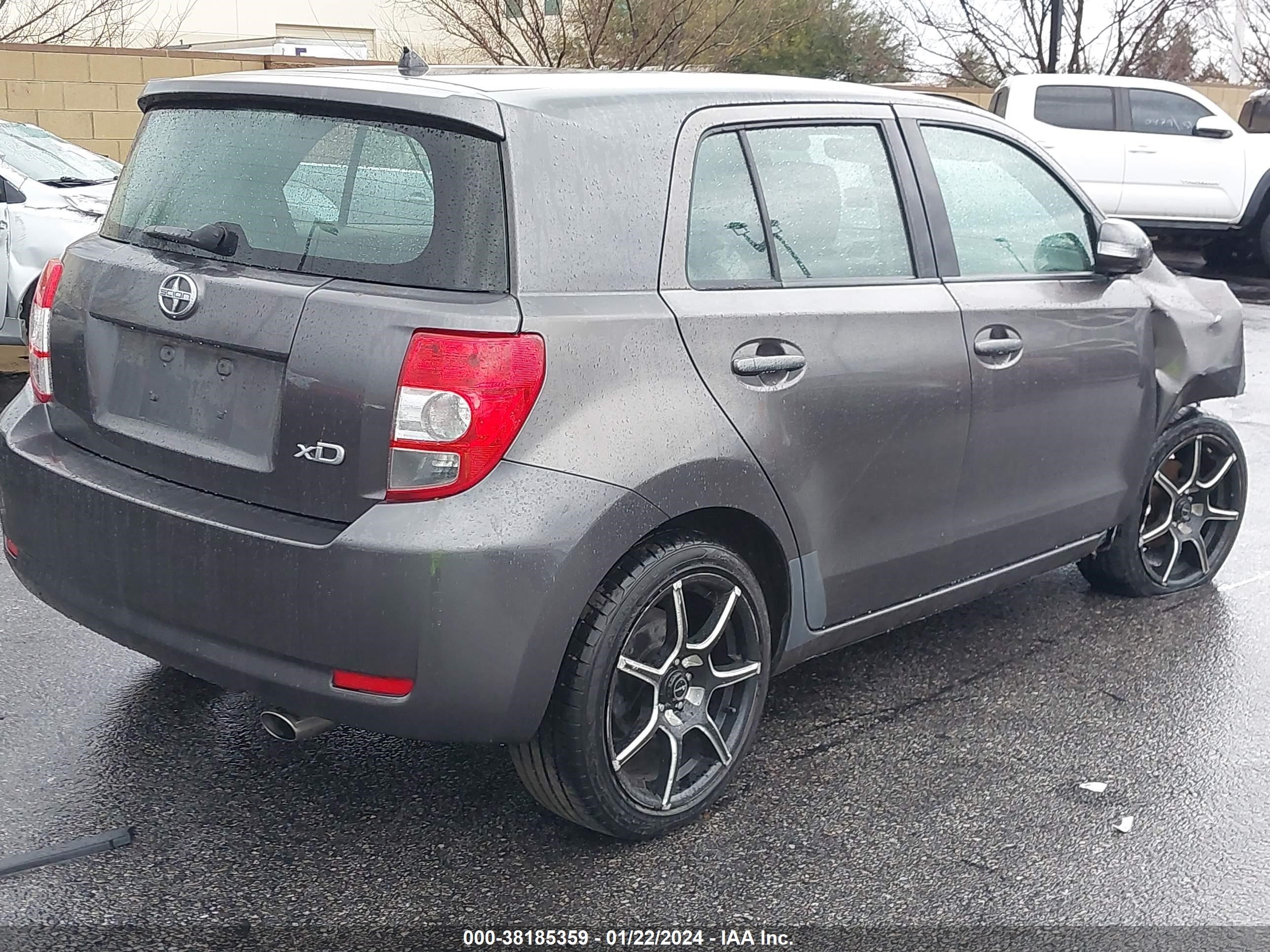 Photo 3 VIN: JTKKU10428J032307 - SCION XD 