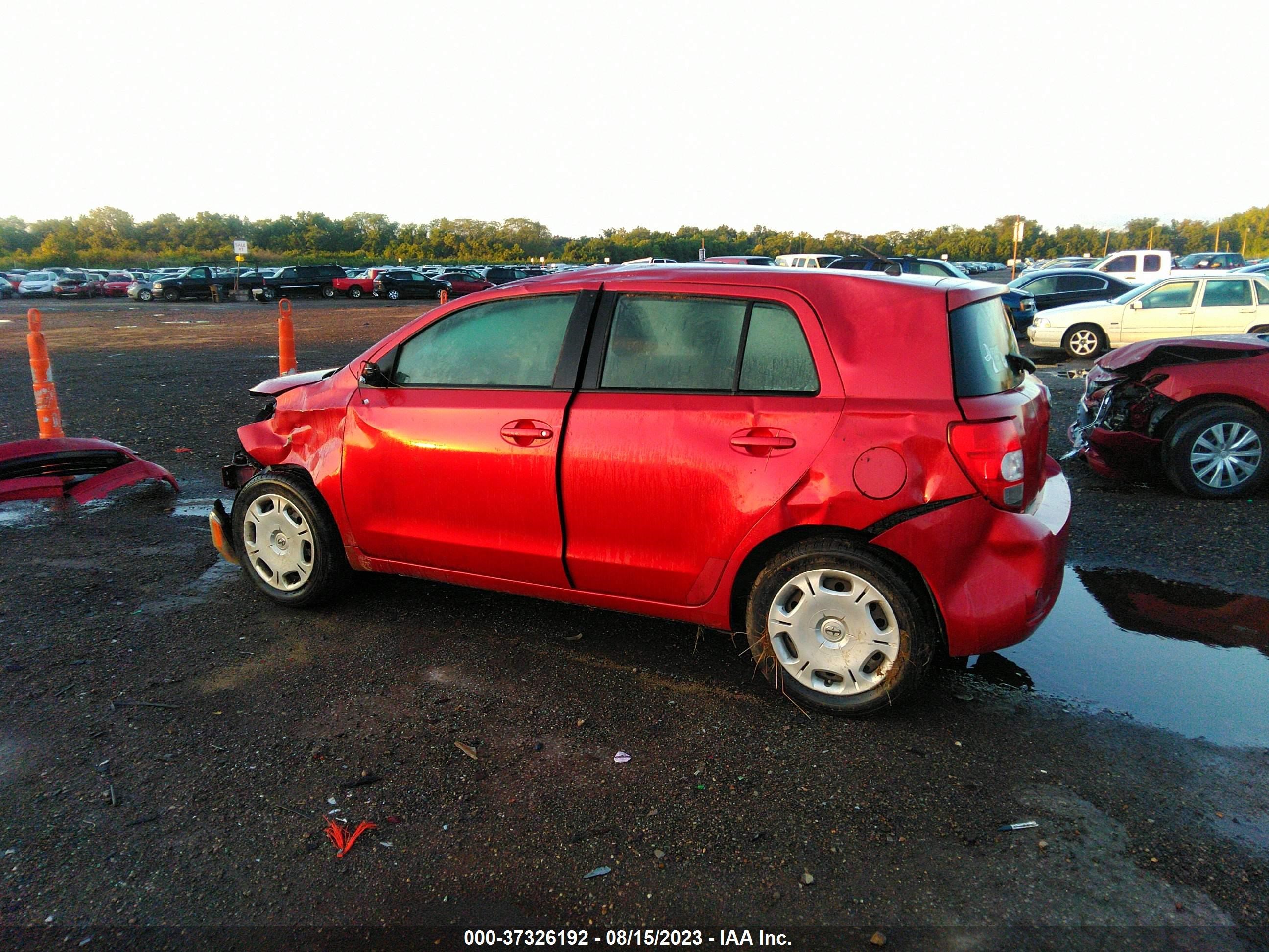 Photo 2 VIN: JTKKU10448J013628 - SCION XD 