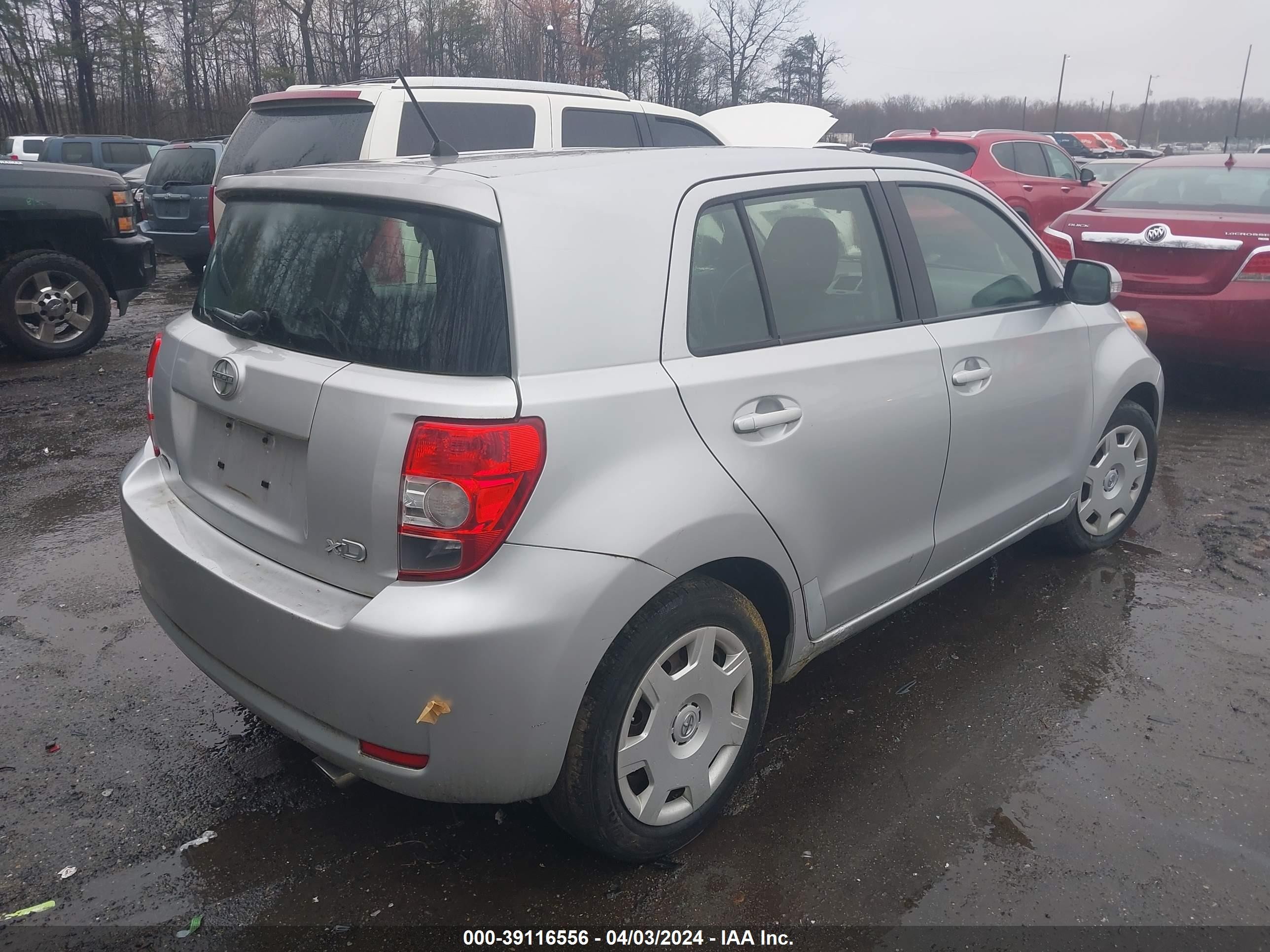 Photo 3 VIN: JTKKU10448J017985 - SCION XD 