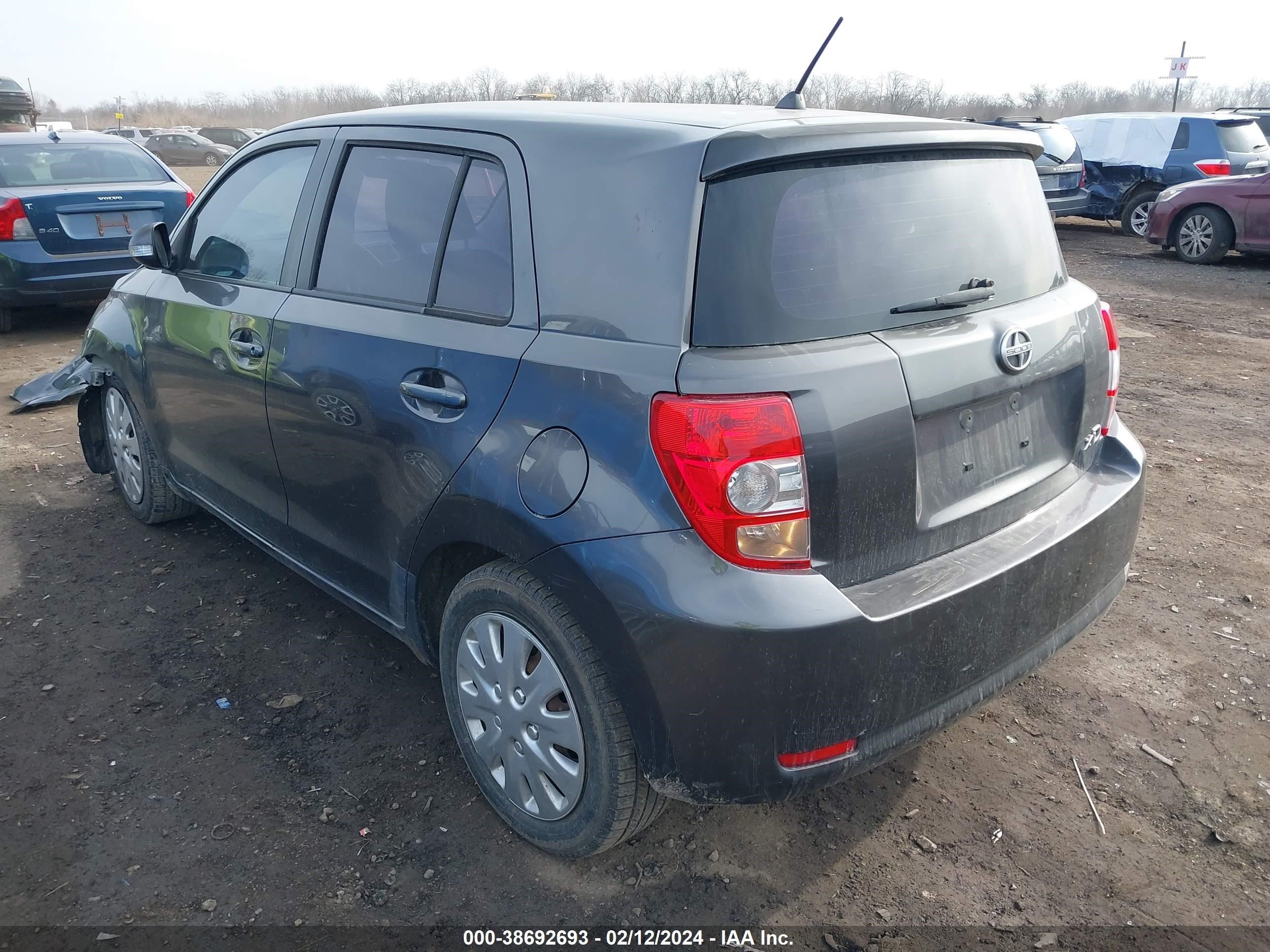 Photo 2 VIN: JTKKU10448J018487 - SCION XD 