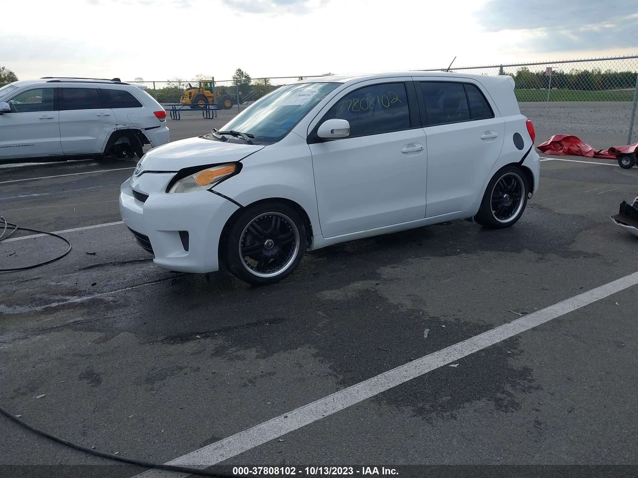 Photo 1 VIN: JTKKU10458J013377 - SCION XD 