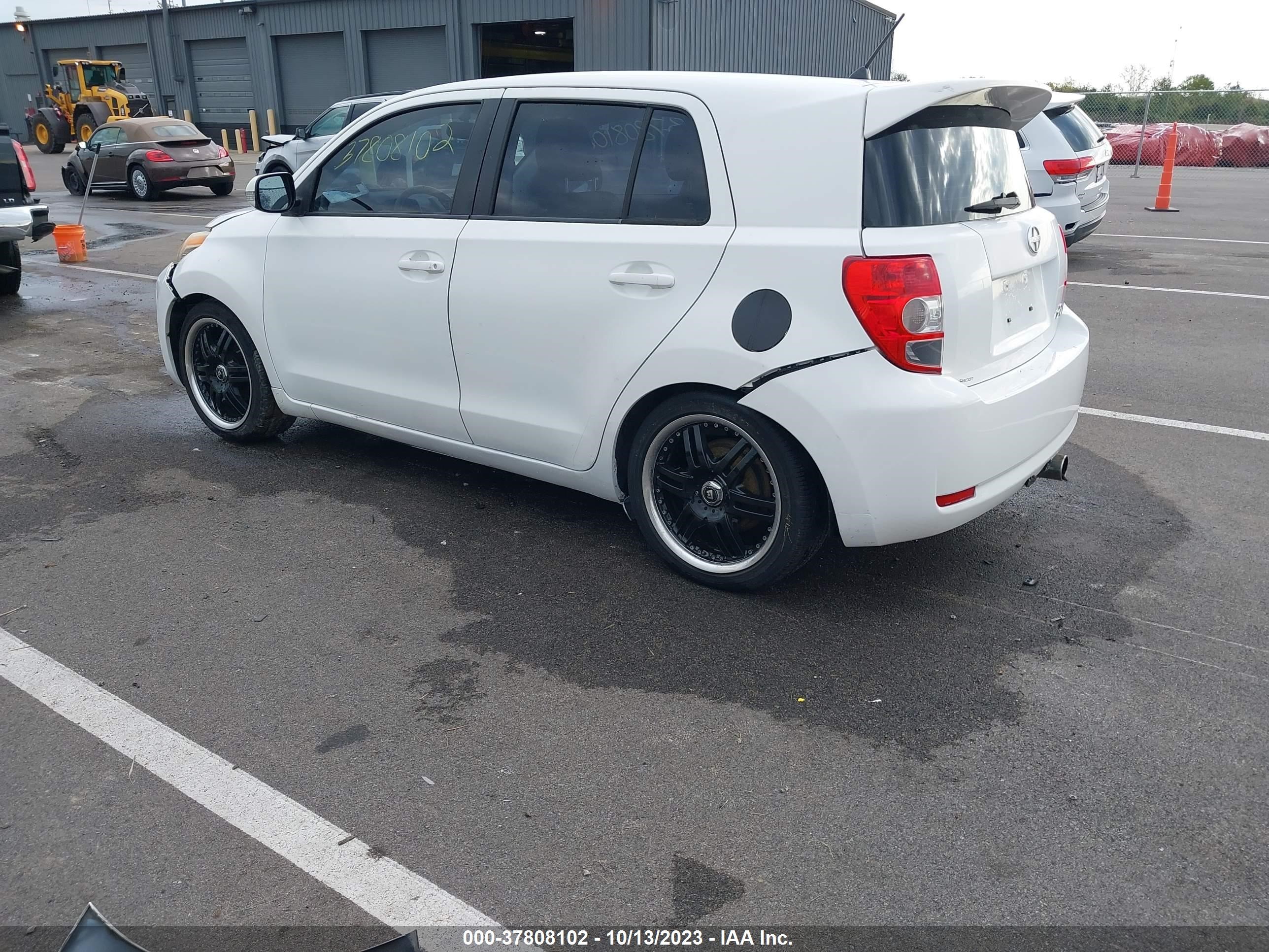 Photo 2 VIN: JTKKU10458J013377 - SCION XD 