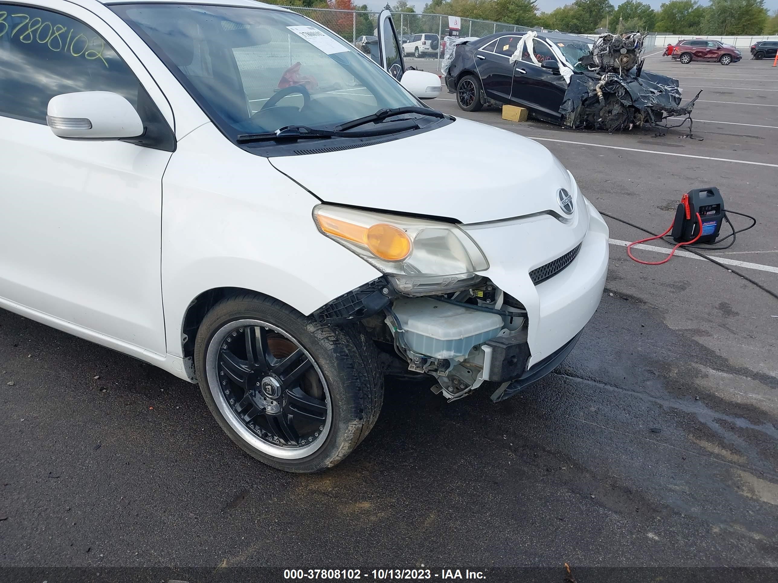 Photo 5 VIN: JTKKU10458J013377 - SCION XD 