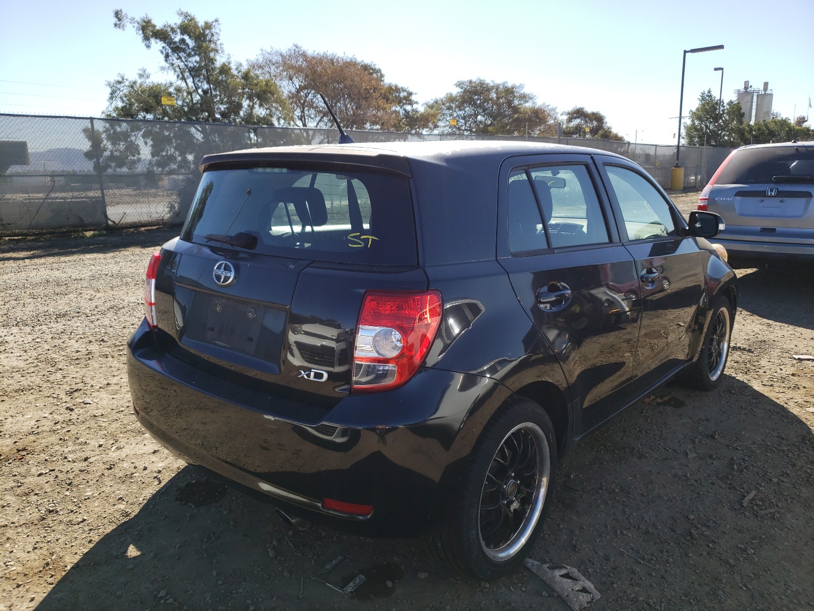 Photo 3 VIN: JTKKU10458J017588 - TOYOTA SCION XD 