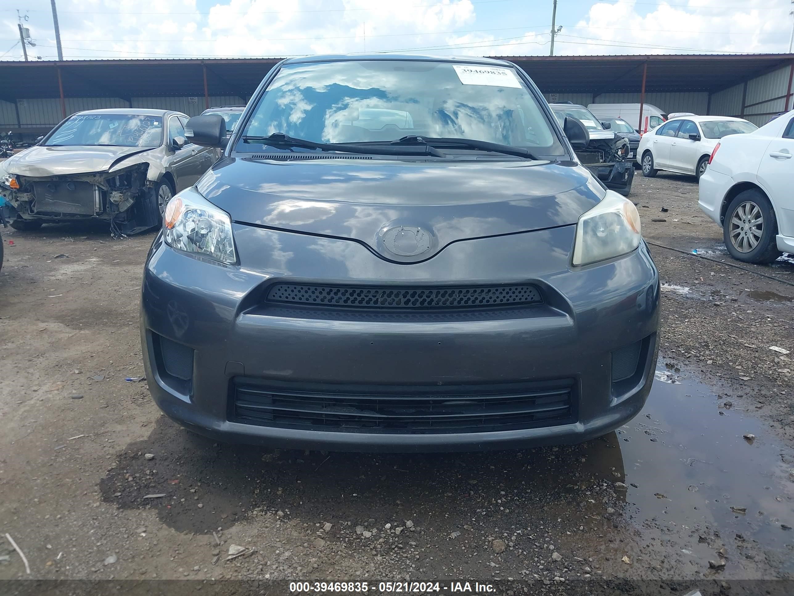 Photo 11 VIN: JTKKU10468J002212 - SCION XD 