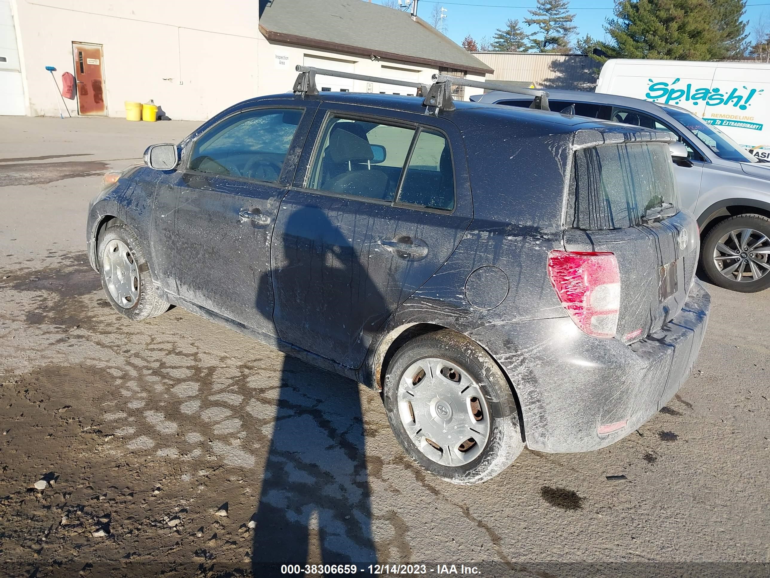 Photo 2 VIN: JTKKU10468J015557 - SCION XD 