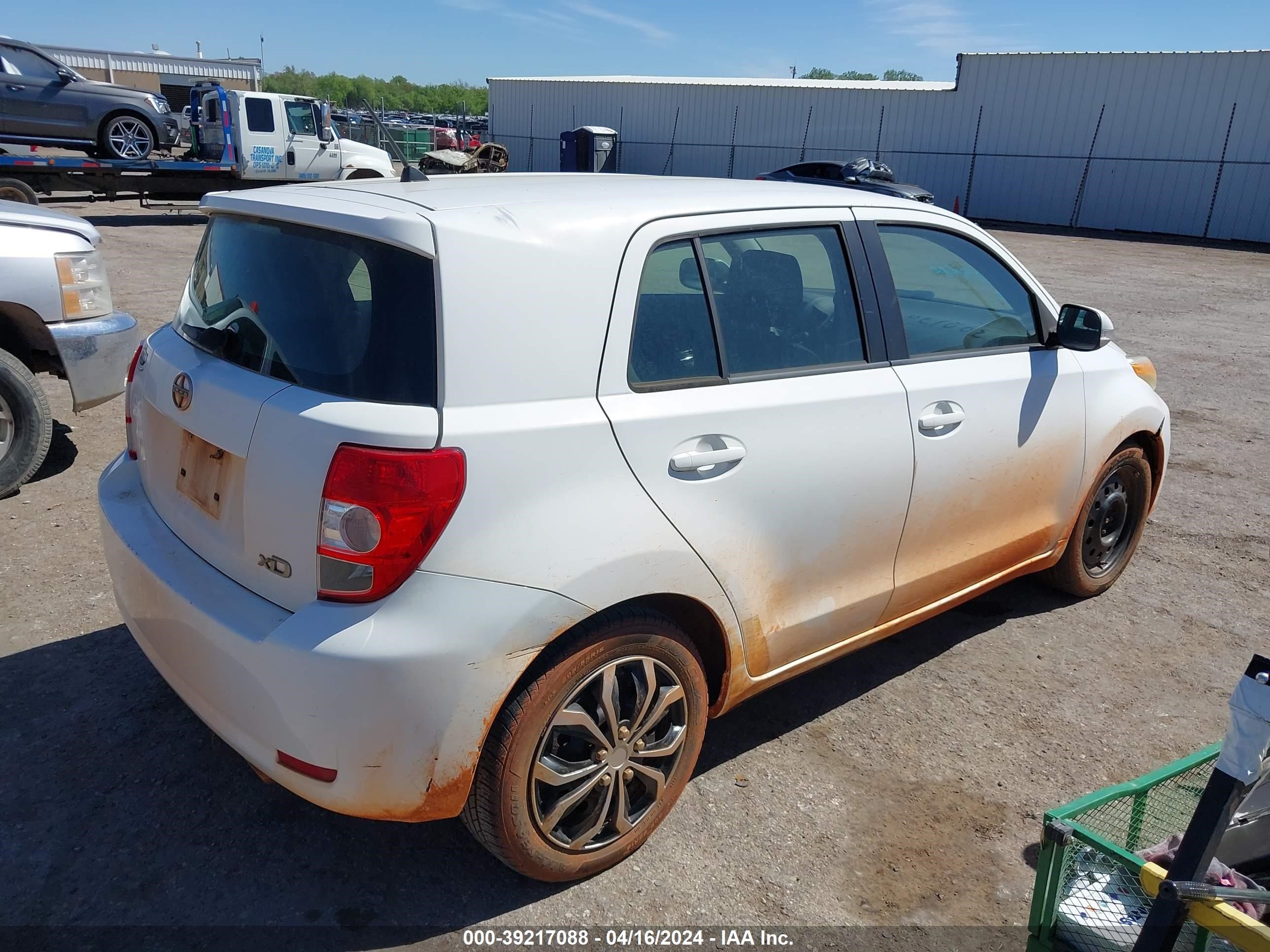 Photo 3 VIN: JTKKU10469J036734 - SCION XD 