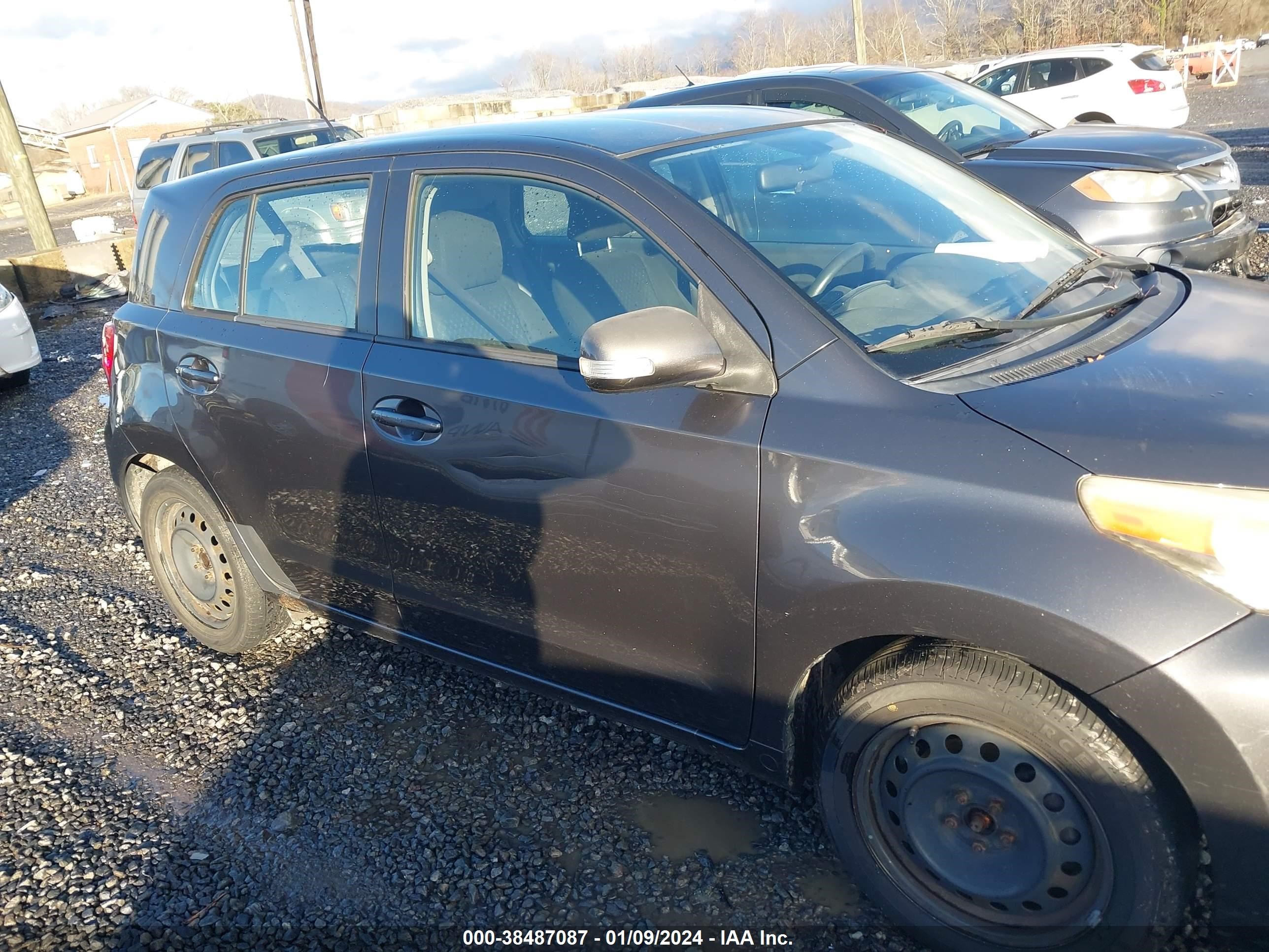 Photo 5 VIN: JTKKU10478J002039 - SCION XD 