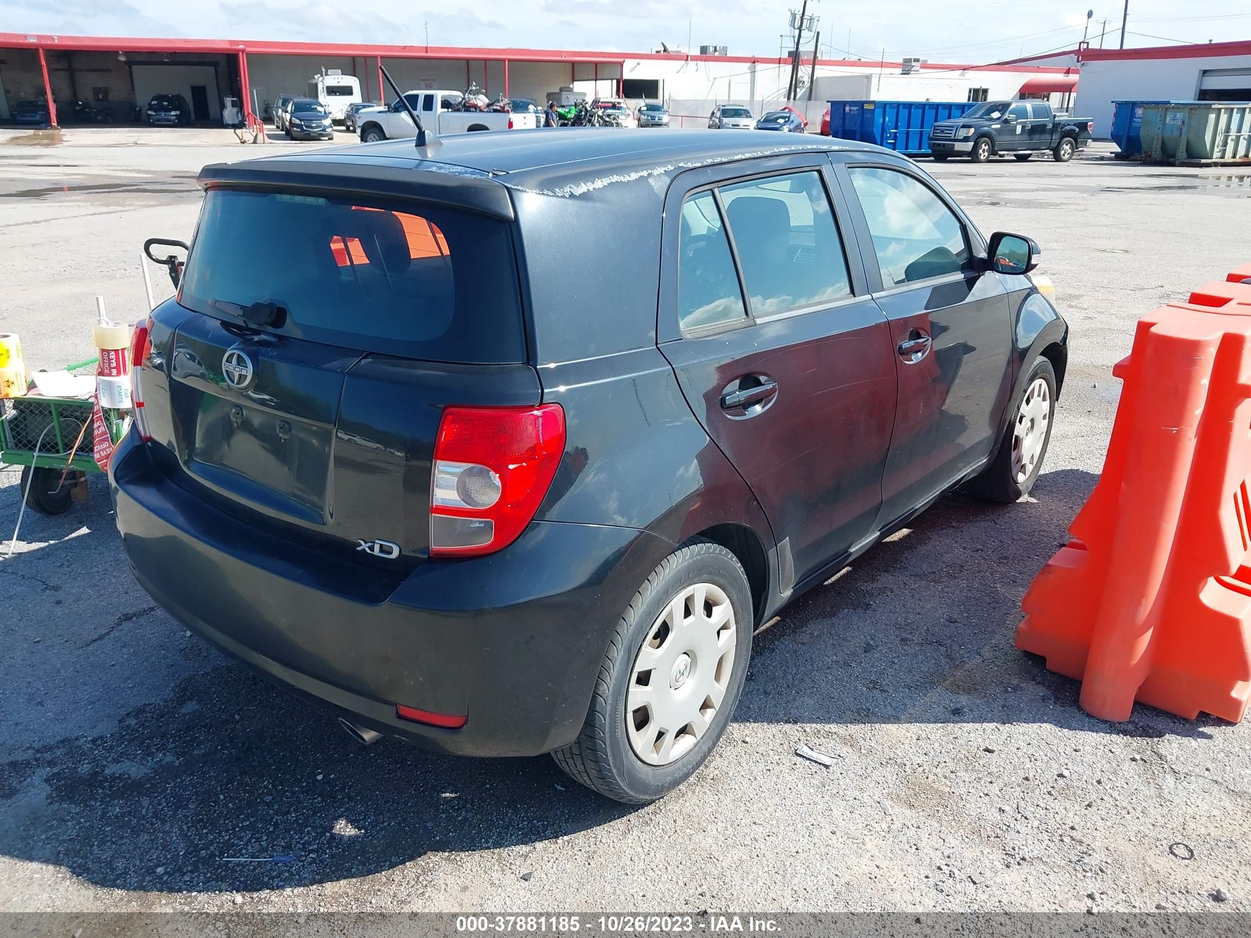 Photo 3 VIN: JTKKU10478J015325 - SCION XD 